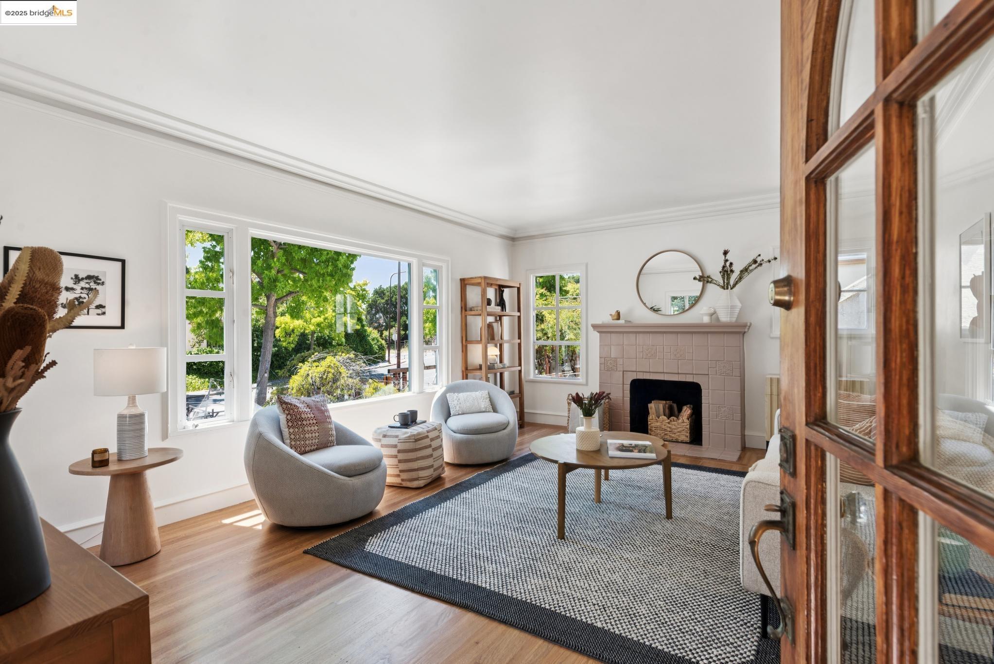 1189 Sutter St, Berkeley, California 94707, 3 Bedrooms Bedrooms, 5 Rooms Rooms,1 BathroomBathrooms,Residential,For Sale,1189 Sutter St,41104941