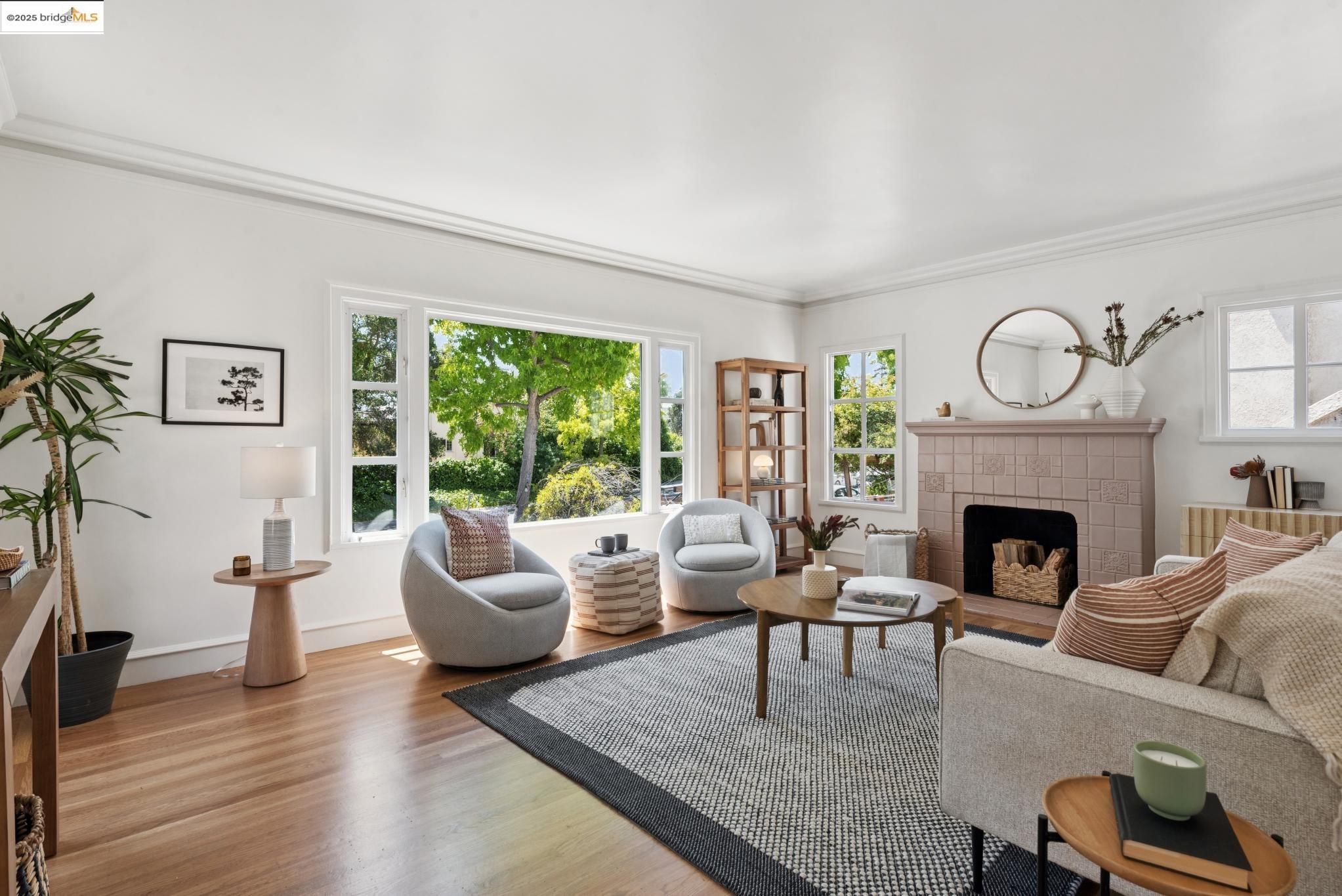 1189 Sutter St, Berkeley, California 94707, 3 Bedrooms Bedrooms, 5 Rooms Rooms,1 BathroomBathrooms,Residential,For Sale,1189 Sutter St,41104941