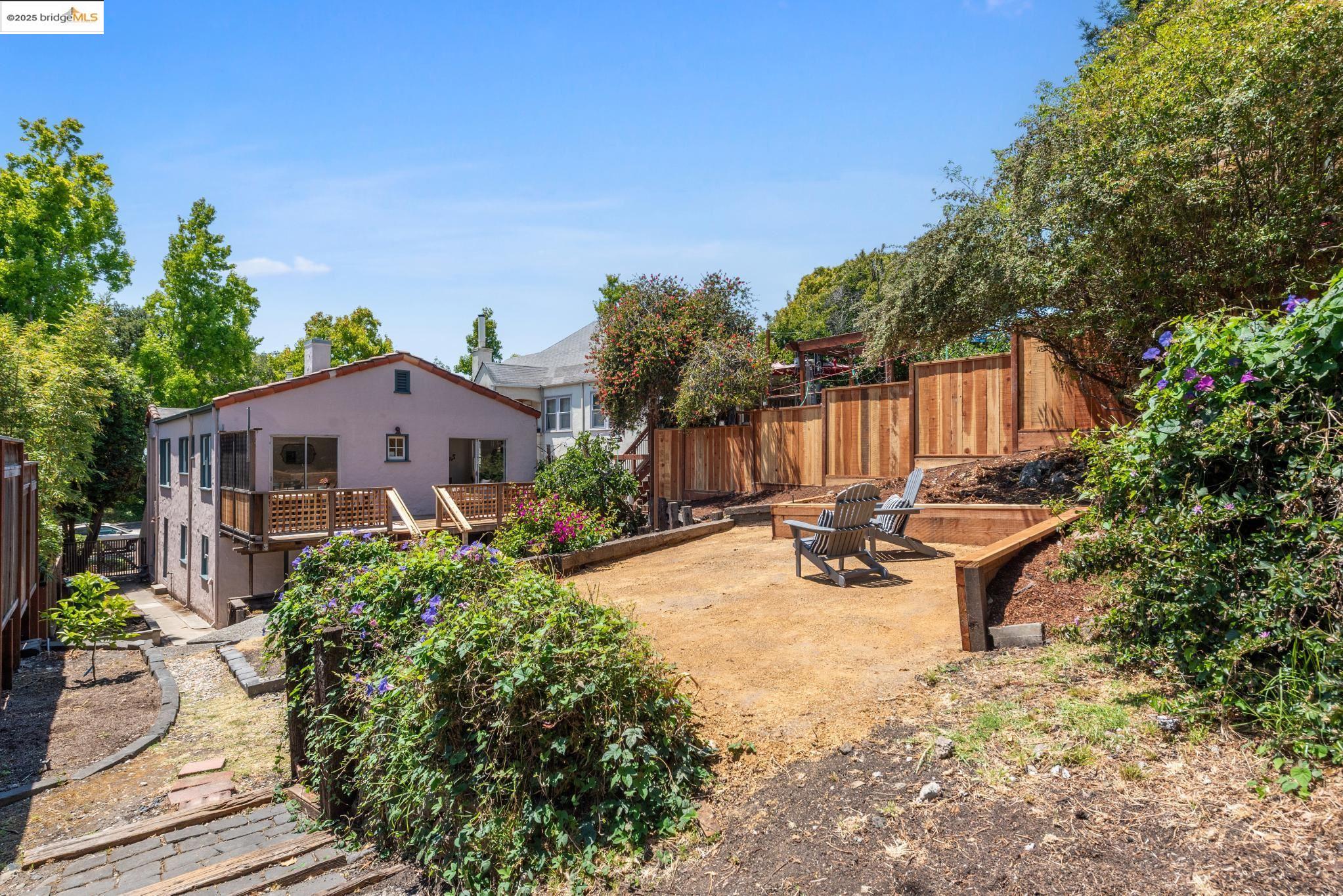 1189 Sutter St, Berkeley, California 94707, 3 Bedrooms Bedrooms, 5 Rooms Rooms,1 BathroomBathrooms,Residential,For Sale,1189 Sutter St,41104941