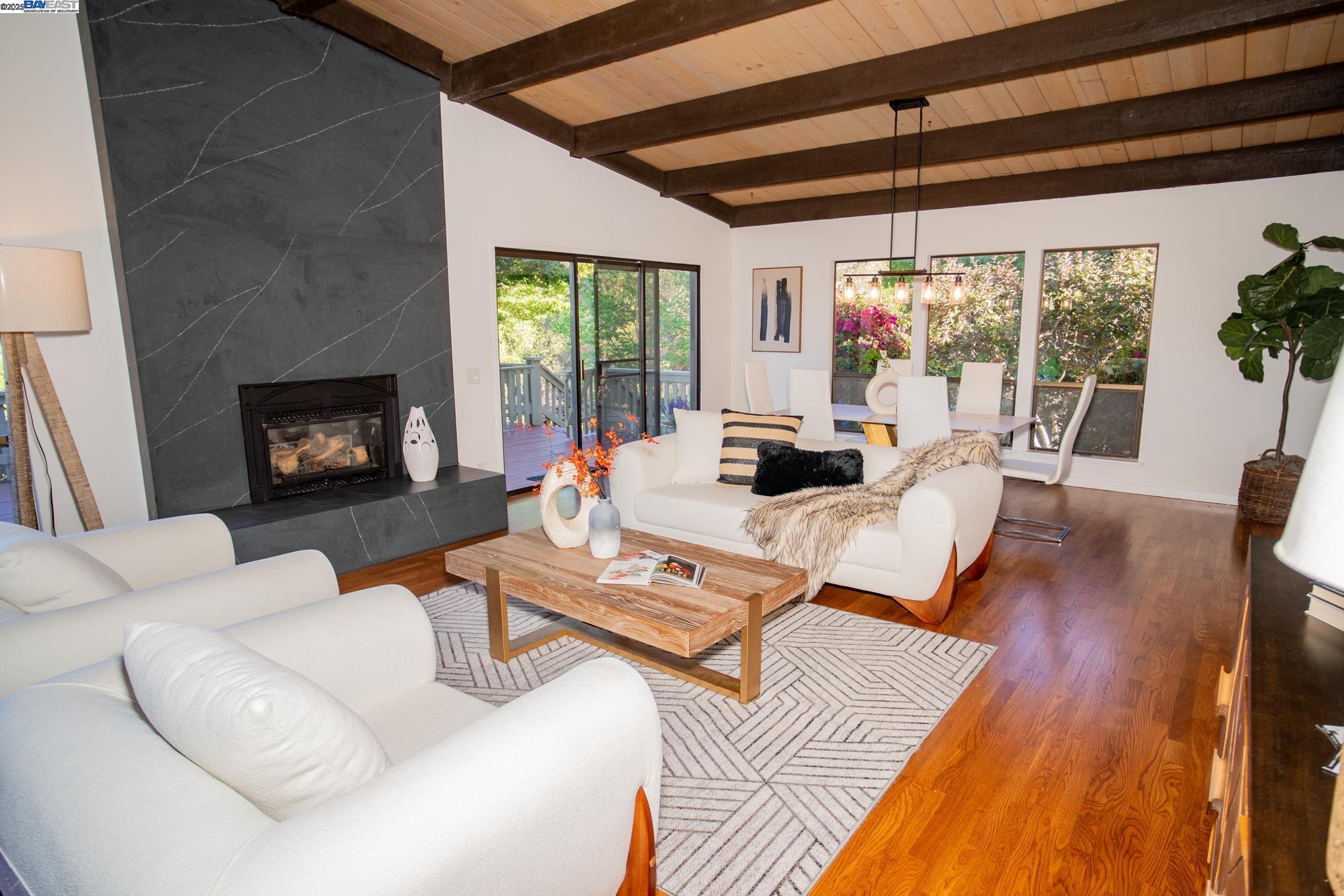 Detail Gallery Image 16 of 60 For 4732 Mira Vista Drive, Castro Valley,  CA 94546-1034 - 4 Beds | 3 Baths