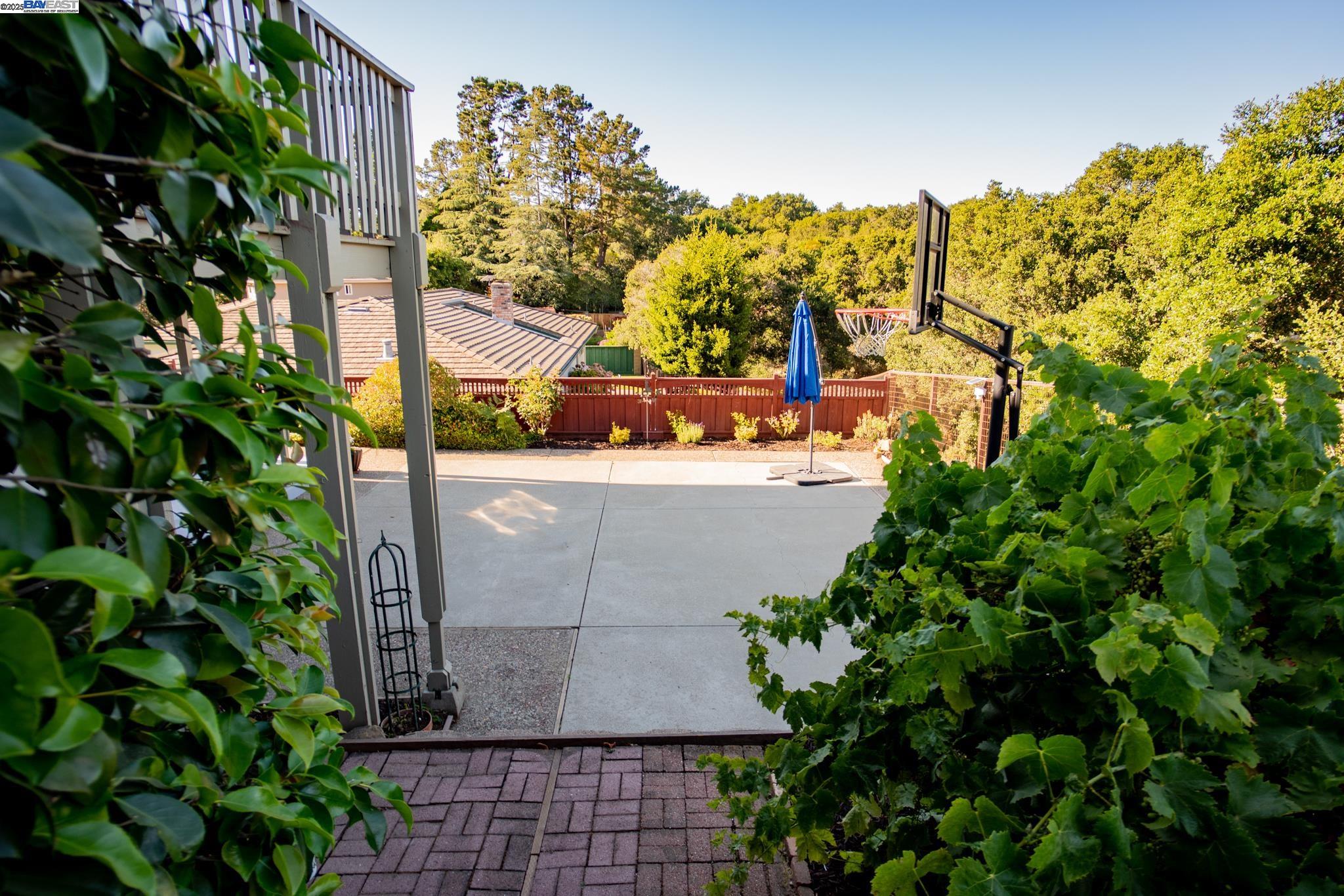 Detail Gallery Image 58 of 60 For 4732 Mira Vista Drive, Castro Valley,  CA 94546-1034 - 4 Beds | 3 Baths