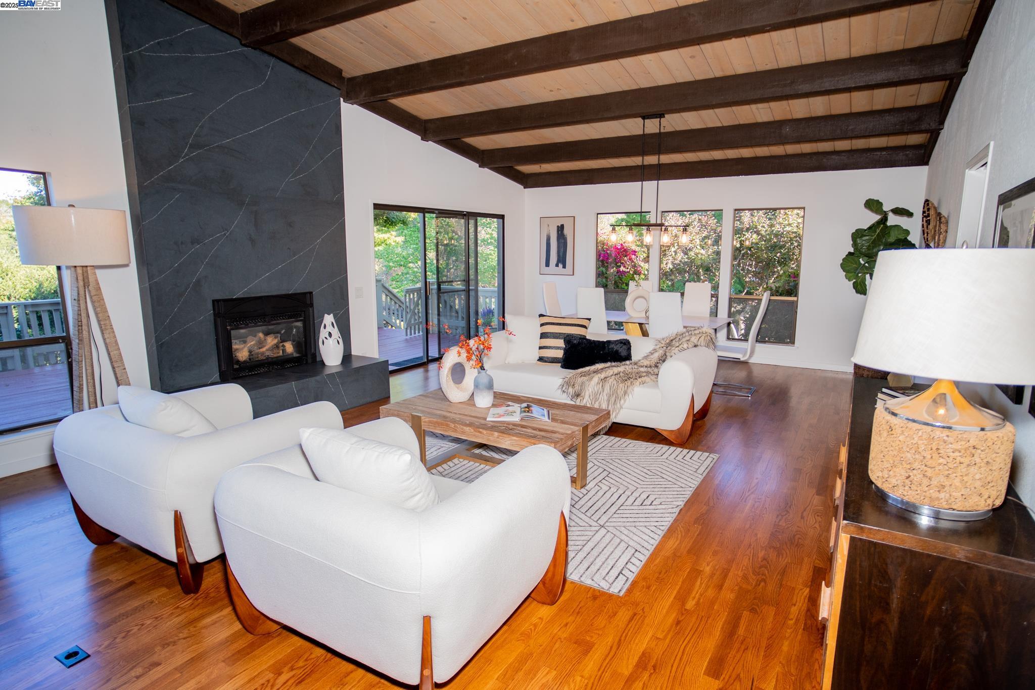 Detail Gallery Image 9 of 60 For 4732 Mira Vista Drive, Castro Valley,  CA 94546-1034 - 4 Beds | 3 Baths