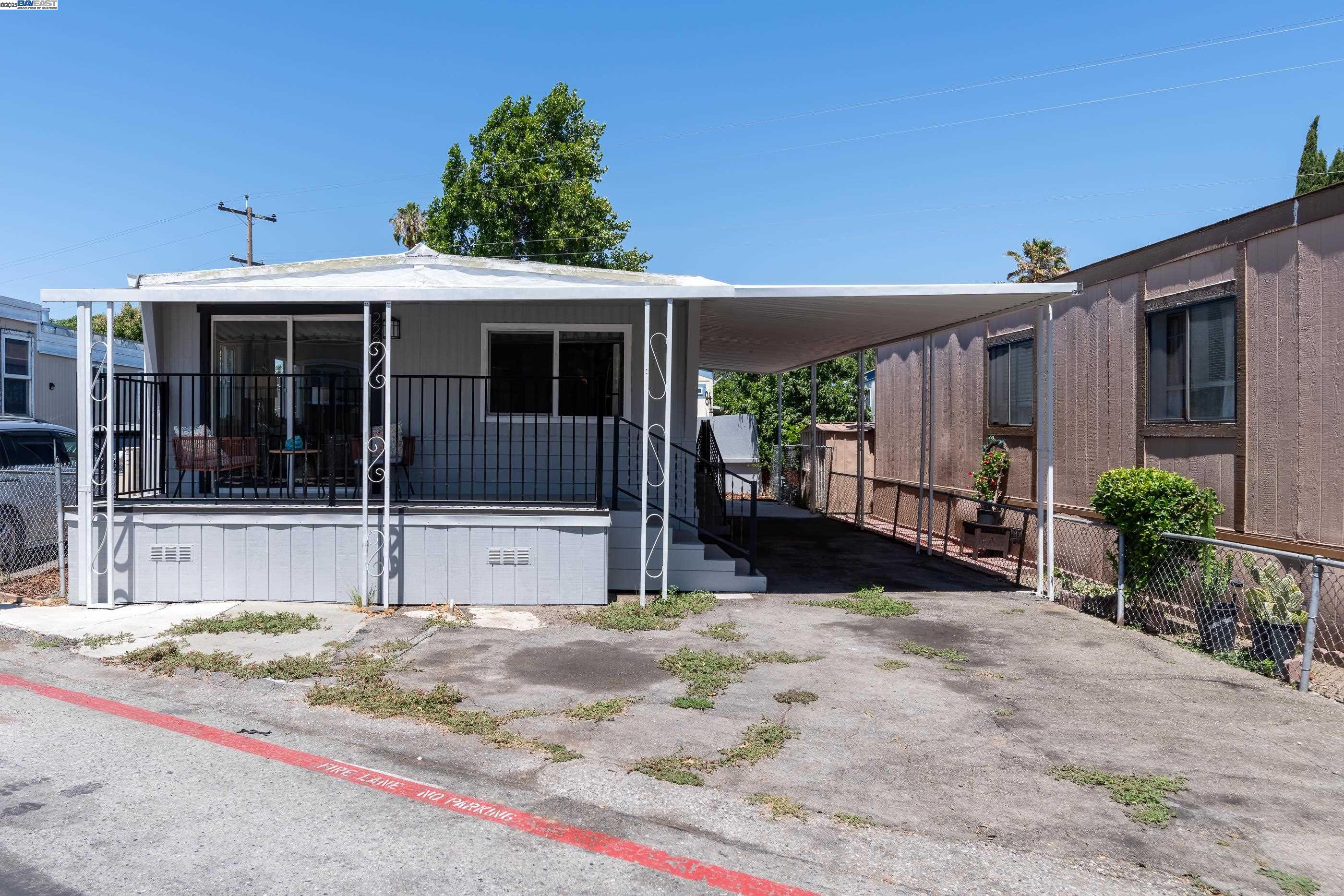411 Lewis Road # 229, San Jose, California 95111, 2 Bedrooms Bedrooms, 6 Rooms Rooms,1 BathroomBathrooms,Manufactured In Park,For Sale,411 Lewis Road # 229,41104944