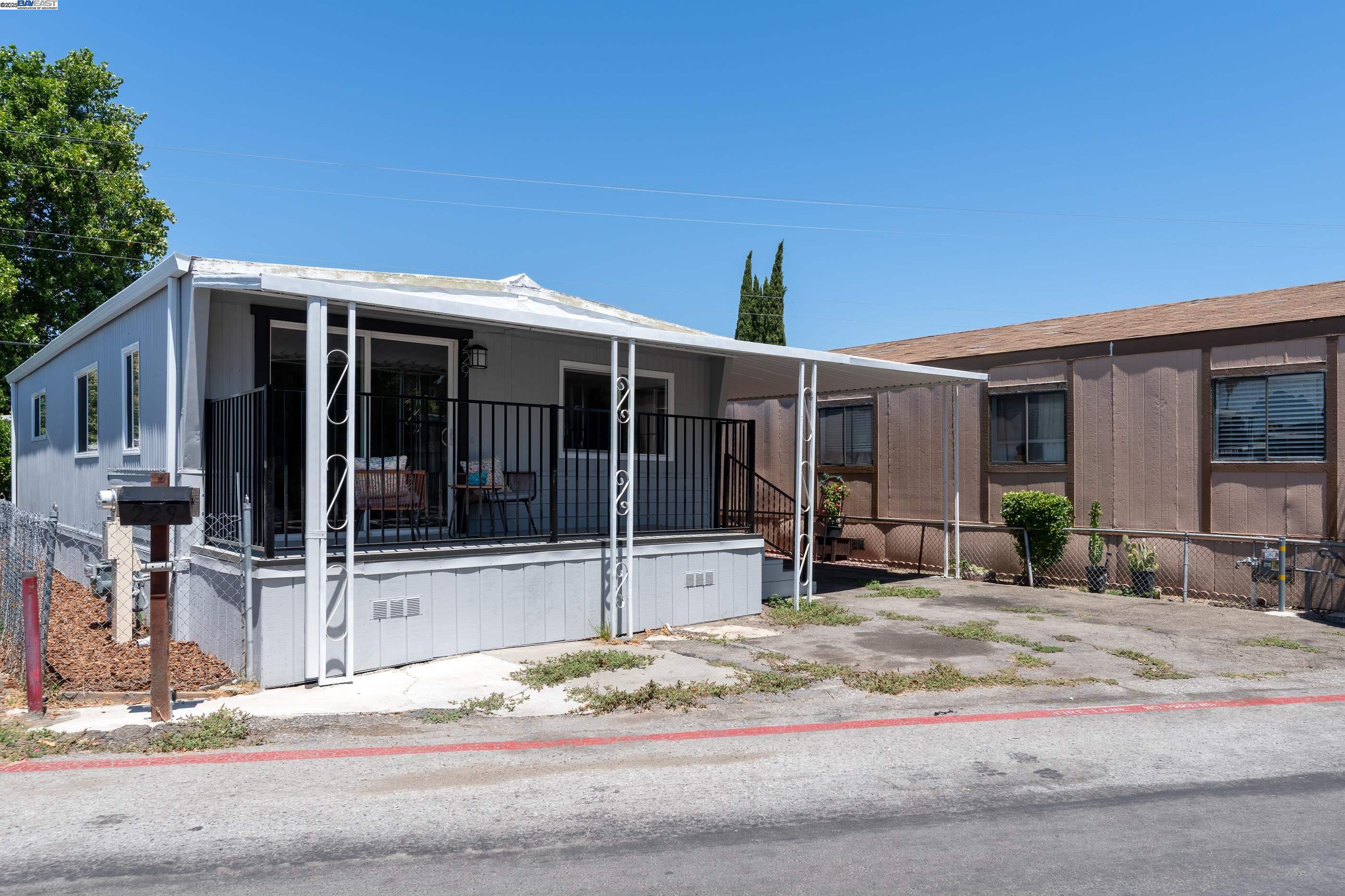 411 Lewis Road # 229, San Jose, California 95111, 2 Bedrooms Bedrooms, 6 Rooms Rooms,1 BathroomBathrooms,Manufactured In Park,For Sale,411 Lewis Road # 229,41104944