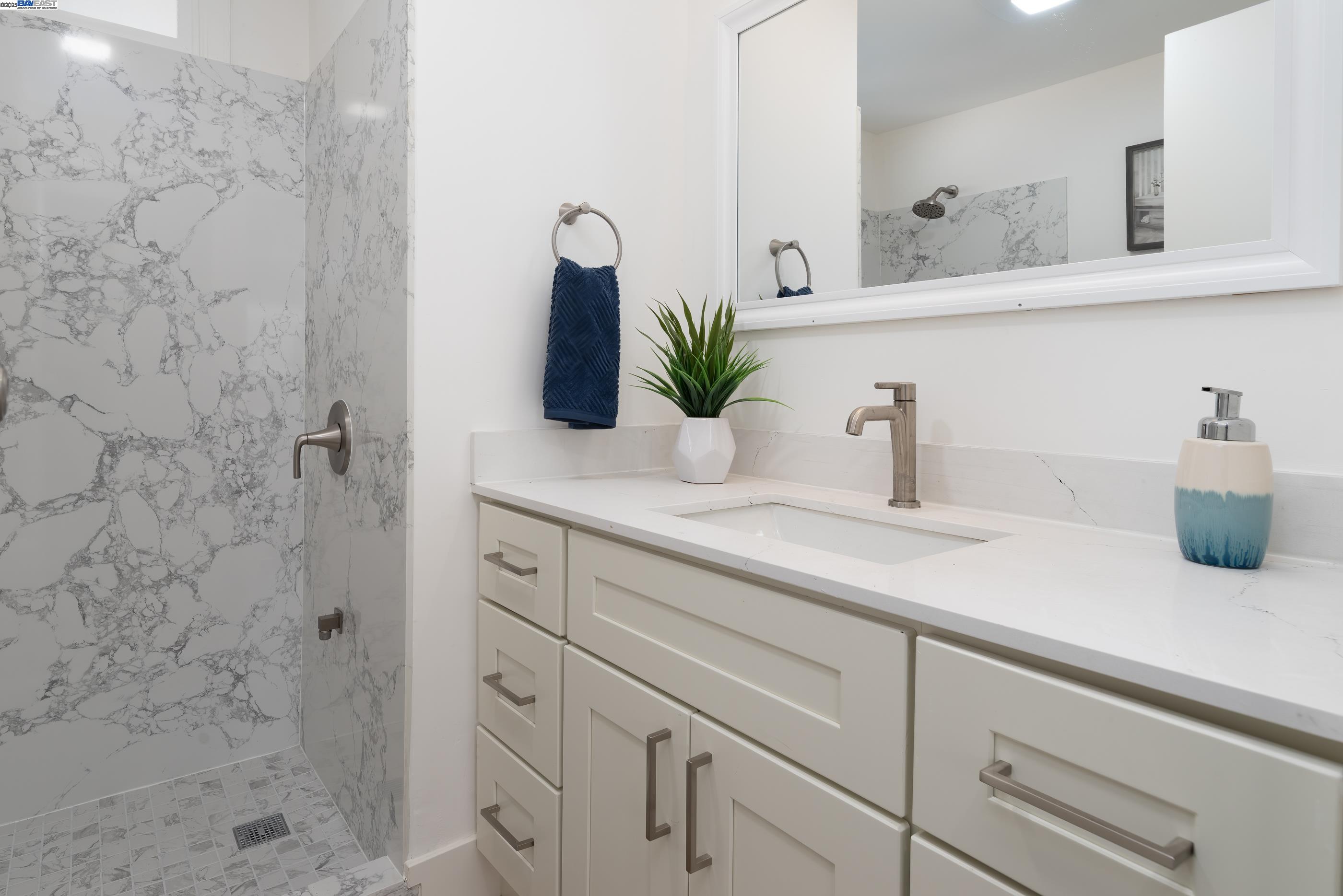 411 Lewis Road # 229, San Jose, California 95111, 2 Bedrooms Bedrooms, 6 Rooms Rooms,1 BathroomBathrooms,Manufactured In Park,For Sale,411 Lewis Road # 229,41104944