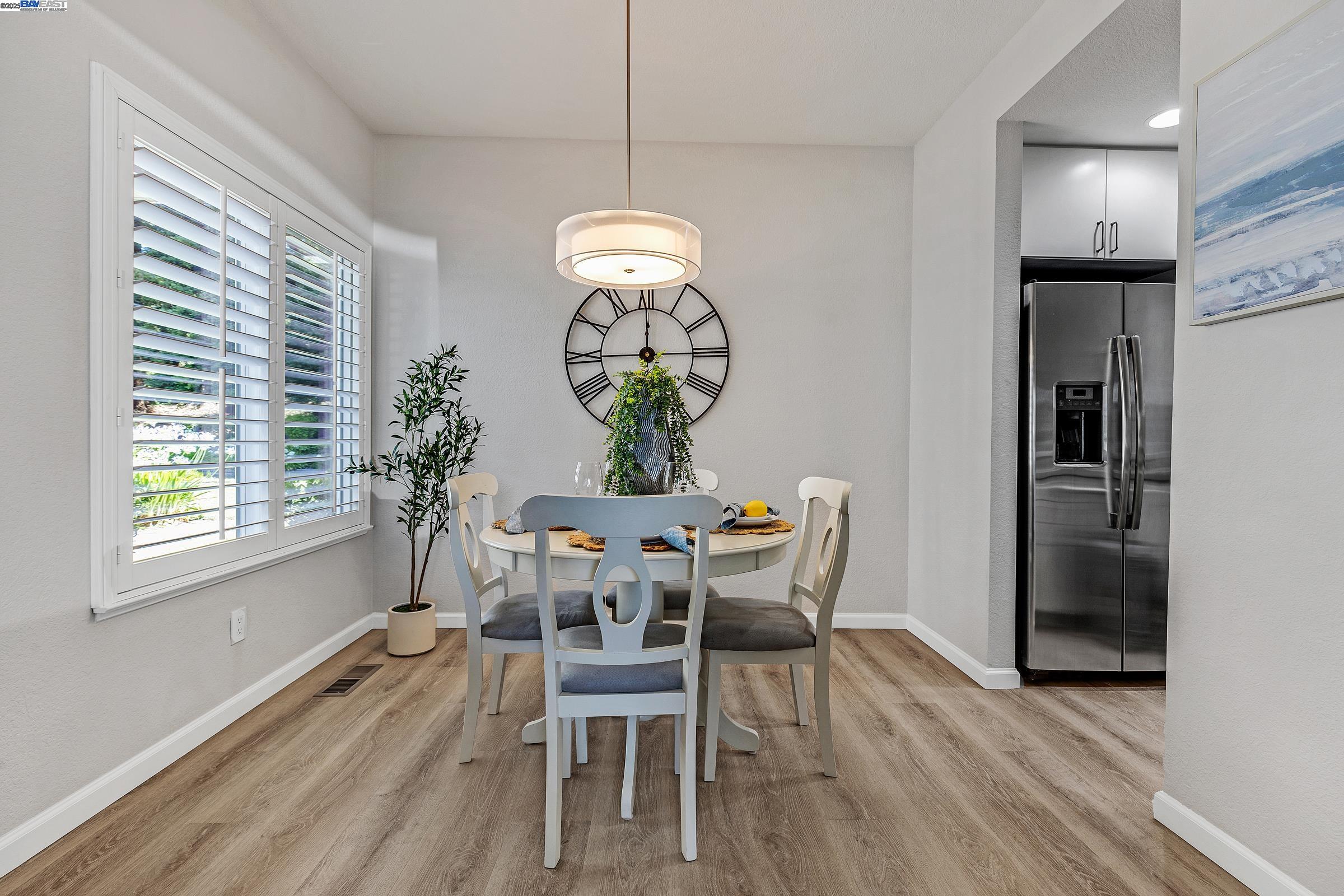 Detail Gallery Image 4 of 28 For 108 Norris Canyon Pl #B,  San Ramon,  CA 94583 - 2 Beds | 1 Baths