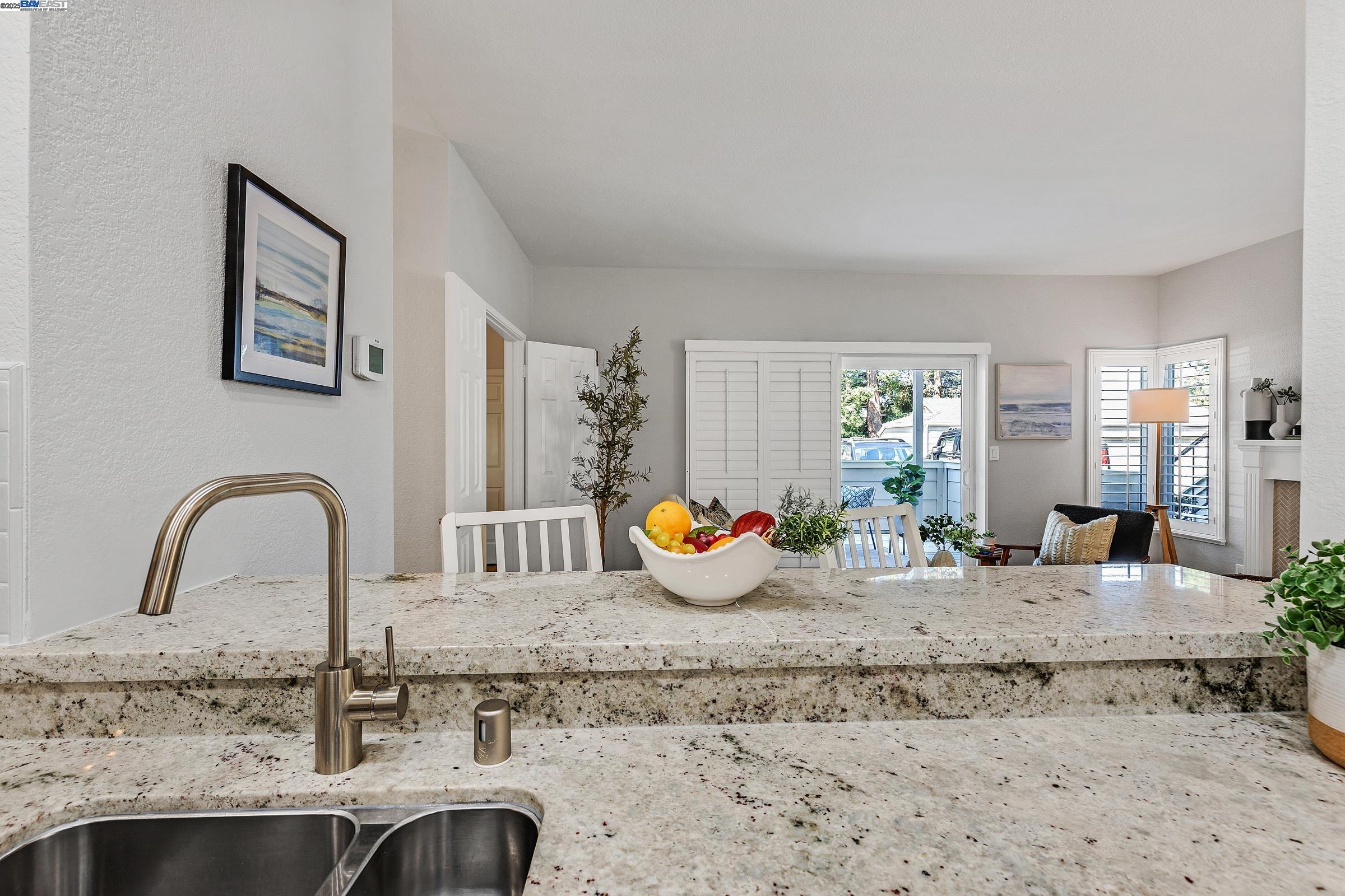 Detail Gallery Image 8 of 28 For 108 Norris Canyon Pl #B,  San Ramon,  CA 94583 - 2 Beds | 1 Baths