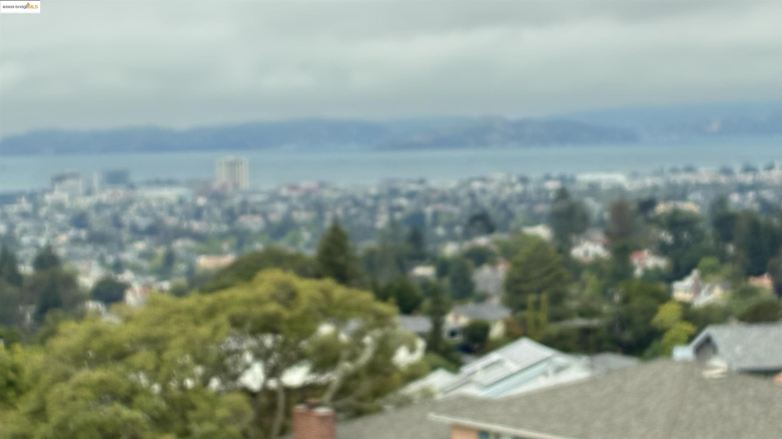 Detail Gallery Image 1 of 35 For 135 Alta Rd, Oakland,  CA 94618 - 3 Beds | 2 Baths