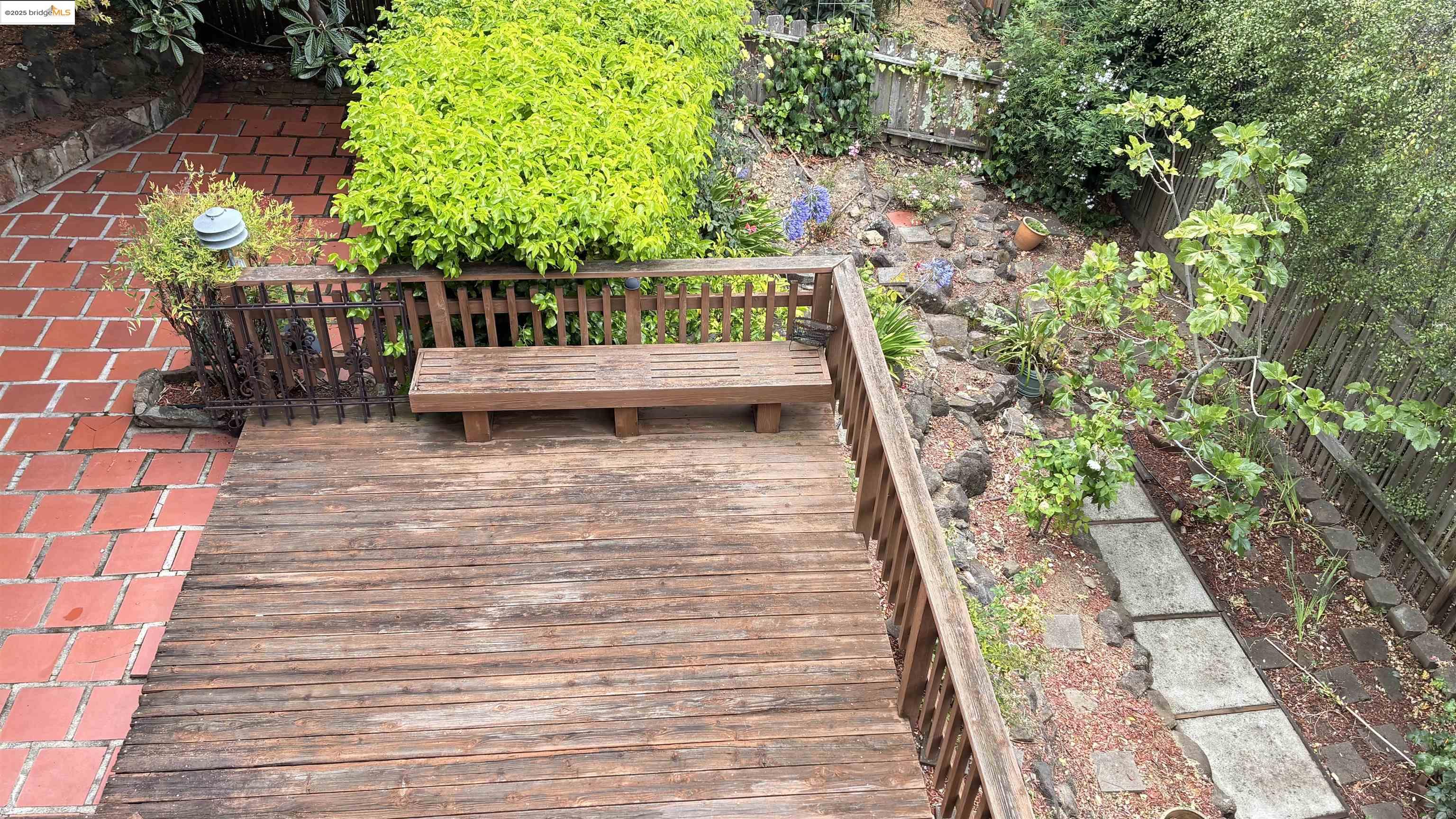 Detail Gallery Image 33 of 35 For 135 Alta Rd, Oakland,  CA 94618 - 3 Beds | 2 Baths