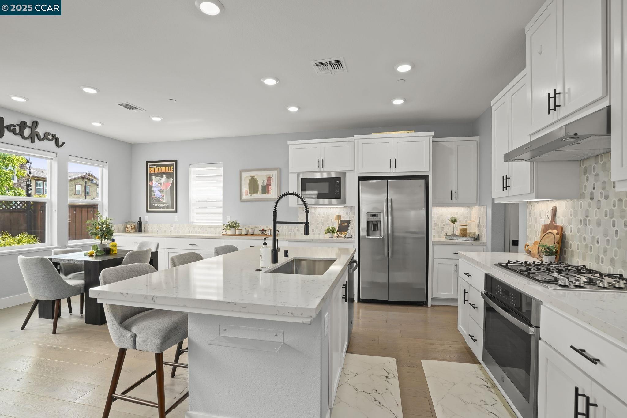 Detail Gallery Image 2 of 40 For 2311 Avila Ct, San Ramon,  CA 94583-3065 - 4 Beds | 2/1 Baths