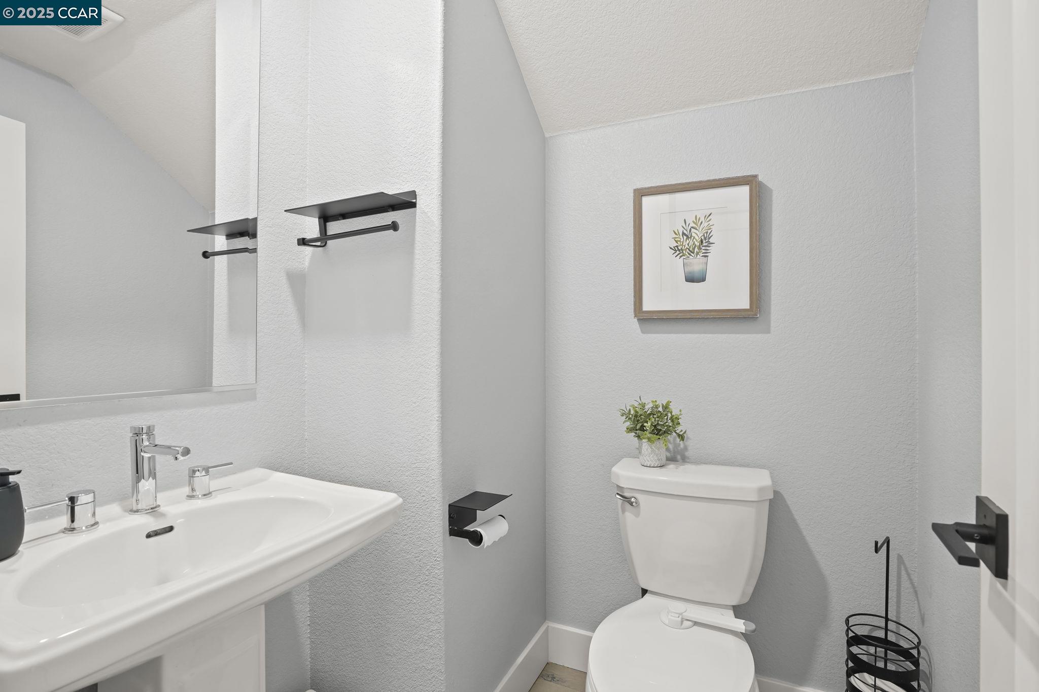 Detail Gallery Image 13 of 40 For 2311 Avila Ct, San Ramon,  CA 94583-3065 - 4 Beds | 2/1 Baths
