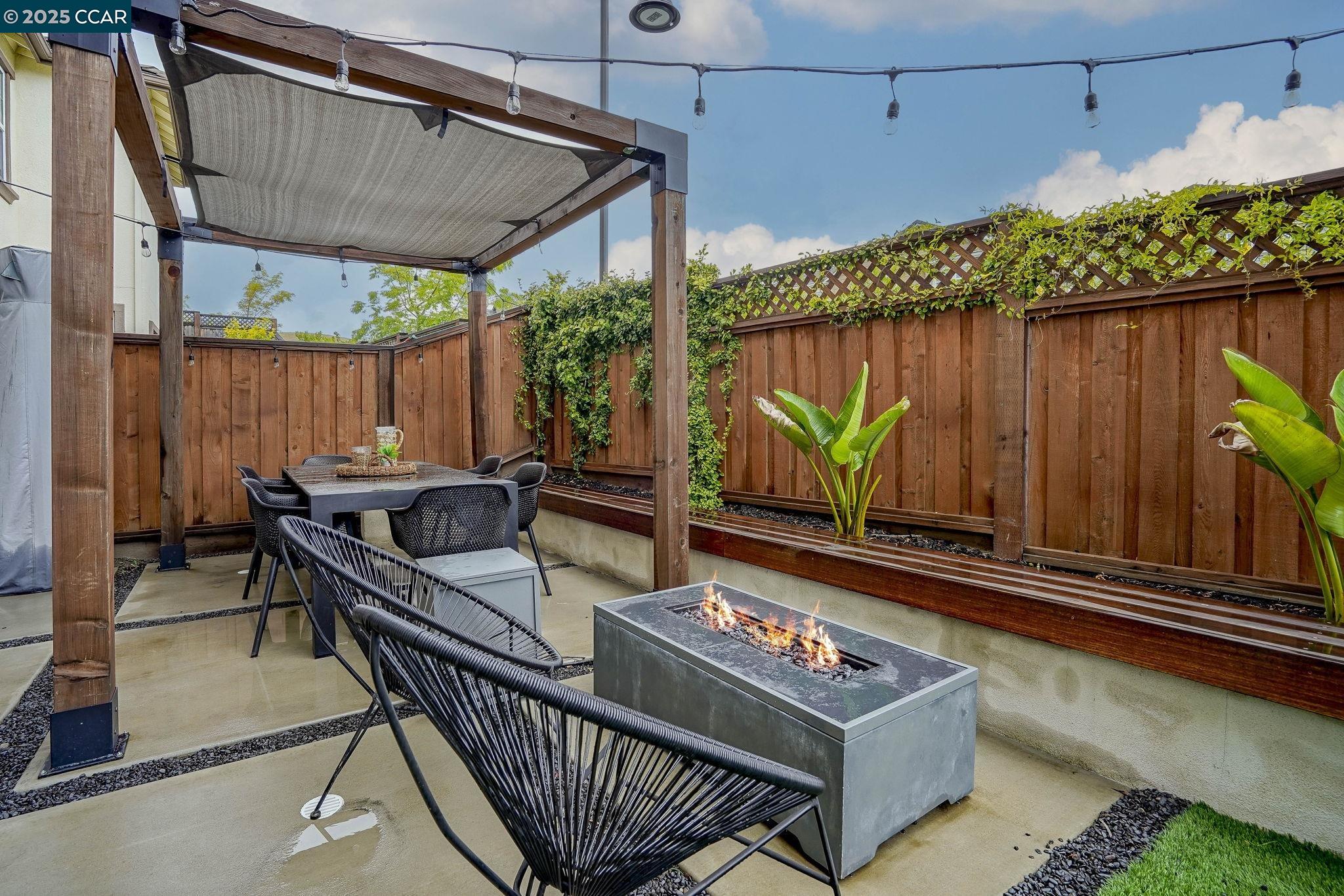 Detail Gallery Image 15 of 40 For 2311 Avila Ct, San Ramon,  CA 94583-3065 - 4 Beds | 2/1 Baths