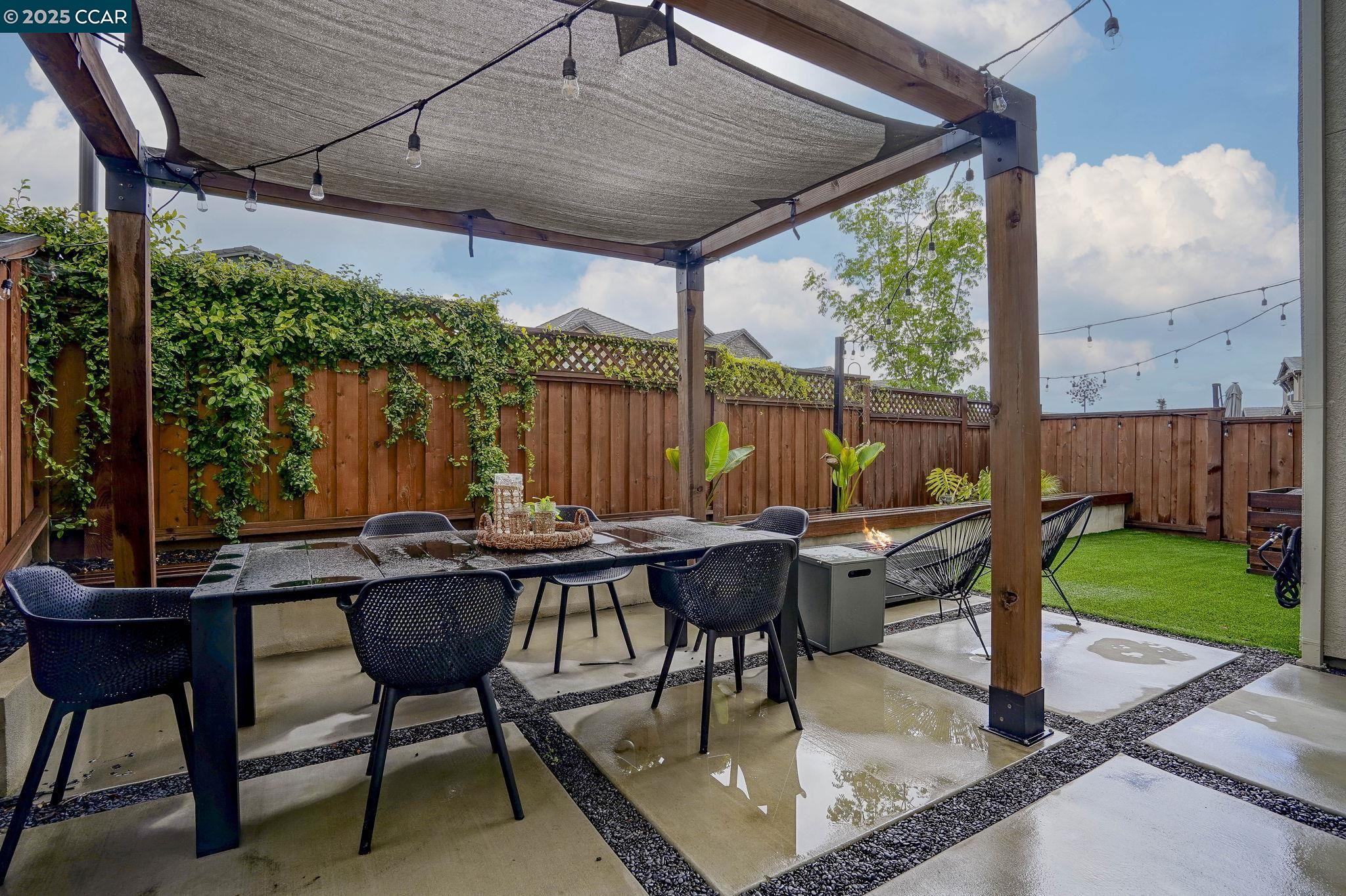 Detail Gallery Image 3 of 40 For 2311 Avila Ct, San Ramon,  CA 94583-3065 - 4 Beds | 2/1 Baths