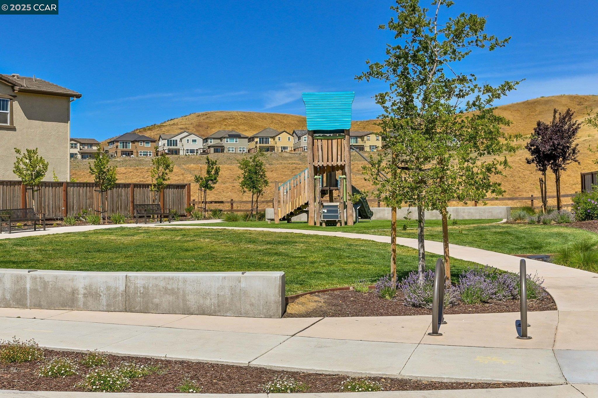 Detail Gallery Image 34 of 40 For 2311 Avila Ct, San Ramon,  CA 94583-3065 - 4 Beds | 2/1 Baths