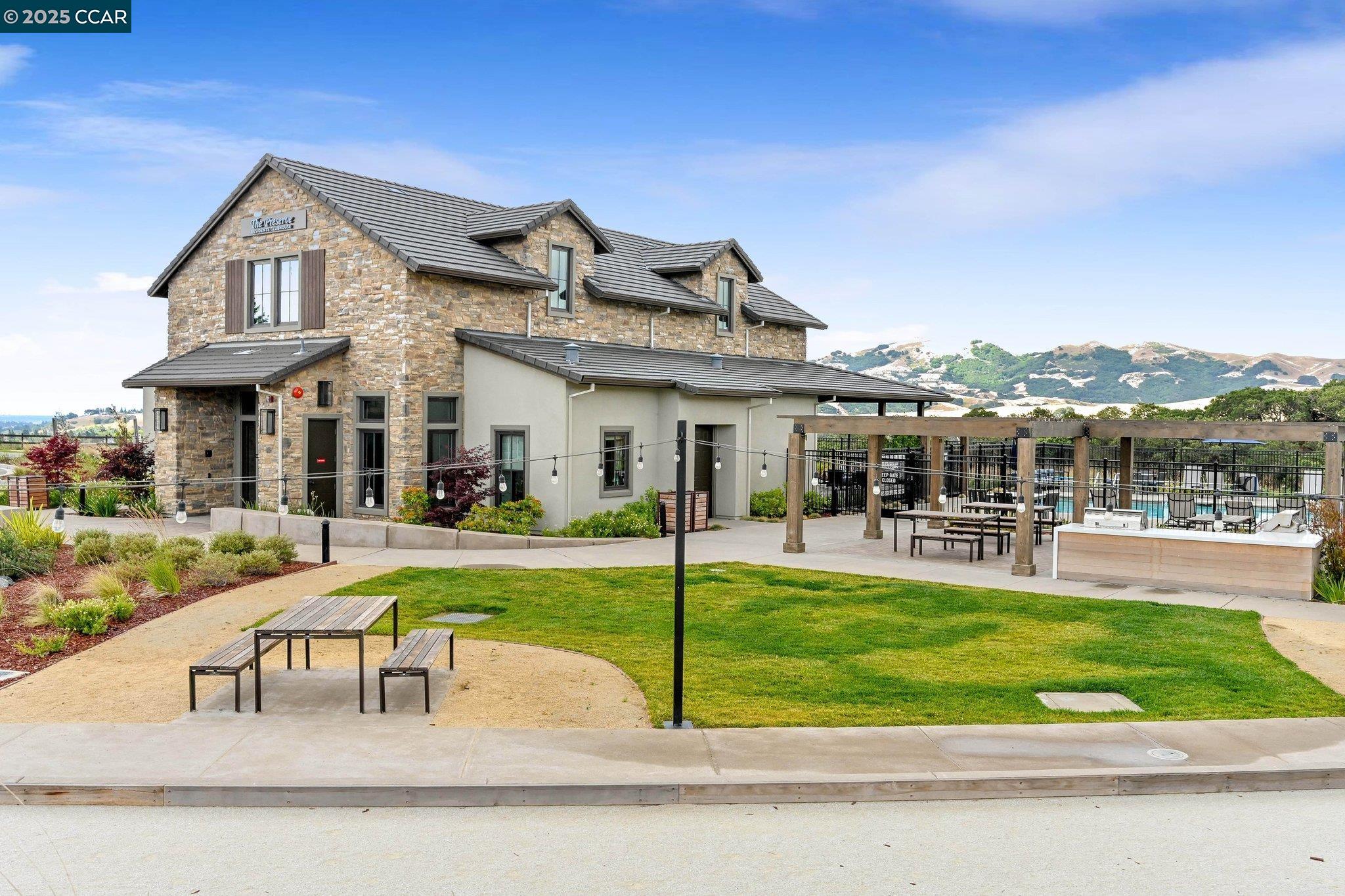 Detail Gallery Image 36 of 40 For 2311 Avila Ct, San Ramon,  CA 94583-3065 - 4 Beds | 2/1 Baths