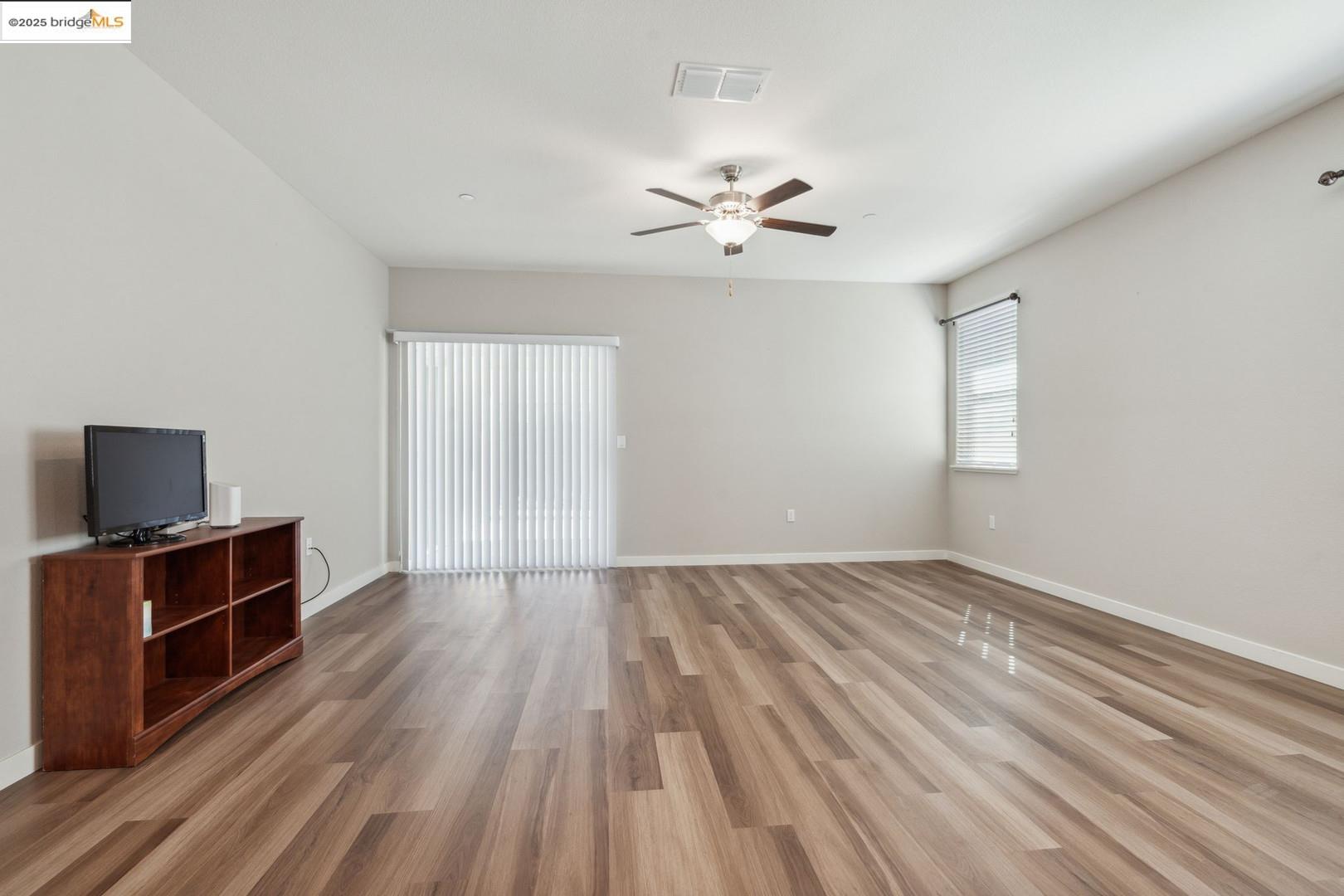 Detail Gallery Image 12 of 35 For 2242 Park Pl, Rio Vista,  CA 94571 - 2 Beds | 2 Baths