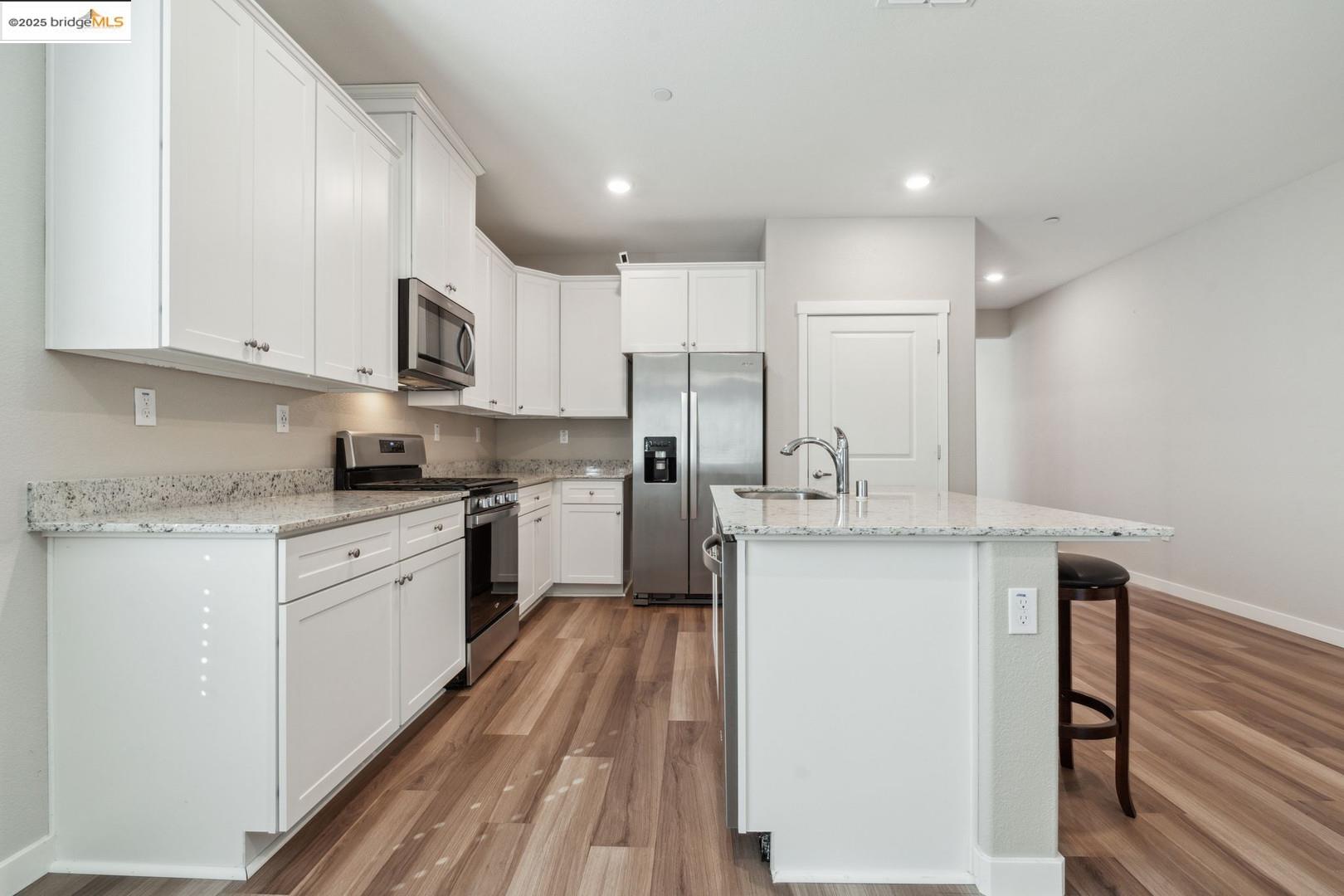 Detail Gallery Image 7 of 35 For 2242 Park Pl, Rio Vista,  CA 94571 - 2 Beds | 2 Baths