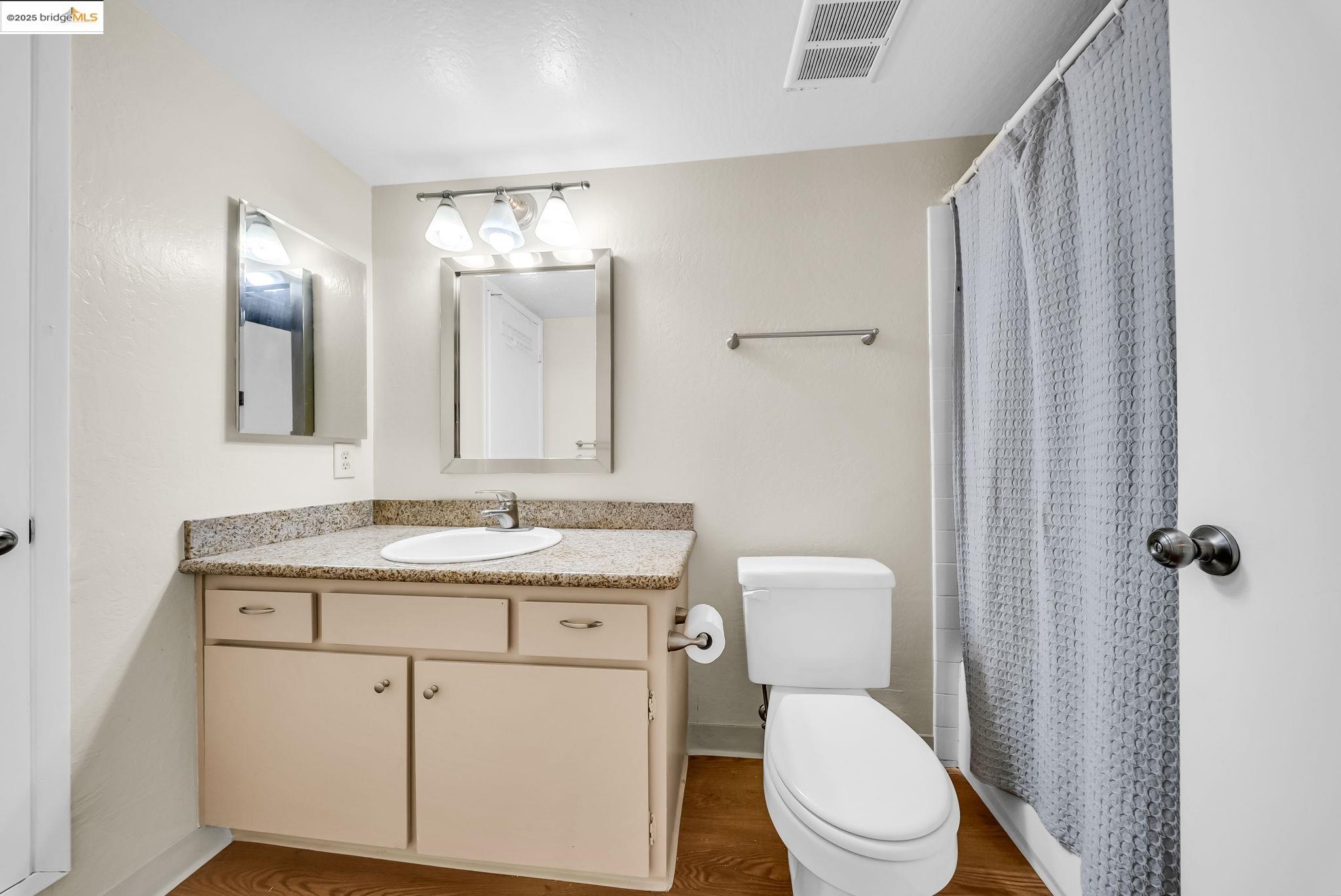Detail Gallery Image 16 of 28 For 1608 Ashwood Dr, Martinez,  CA 94553 - 3 Beds | 2/1 Baths