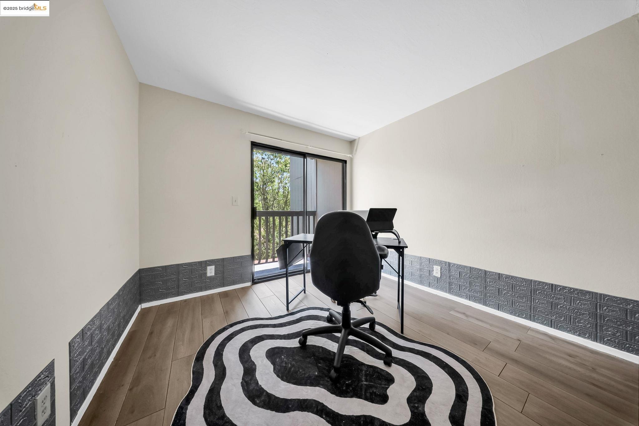 Detail Gallery Image 20 of 28 For 1608 Ashwood Dr, Martinez,  CA 94553 - 3 Beds | 2/1 Baths
