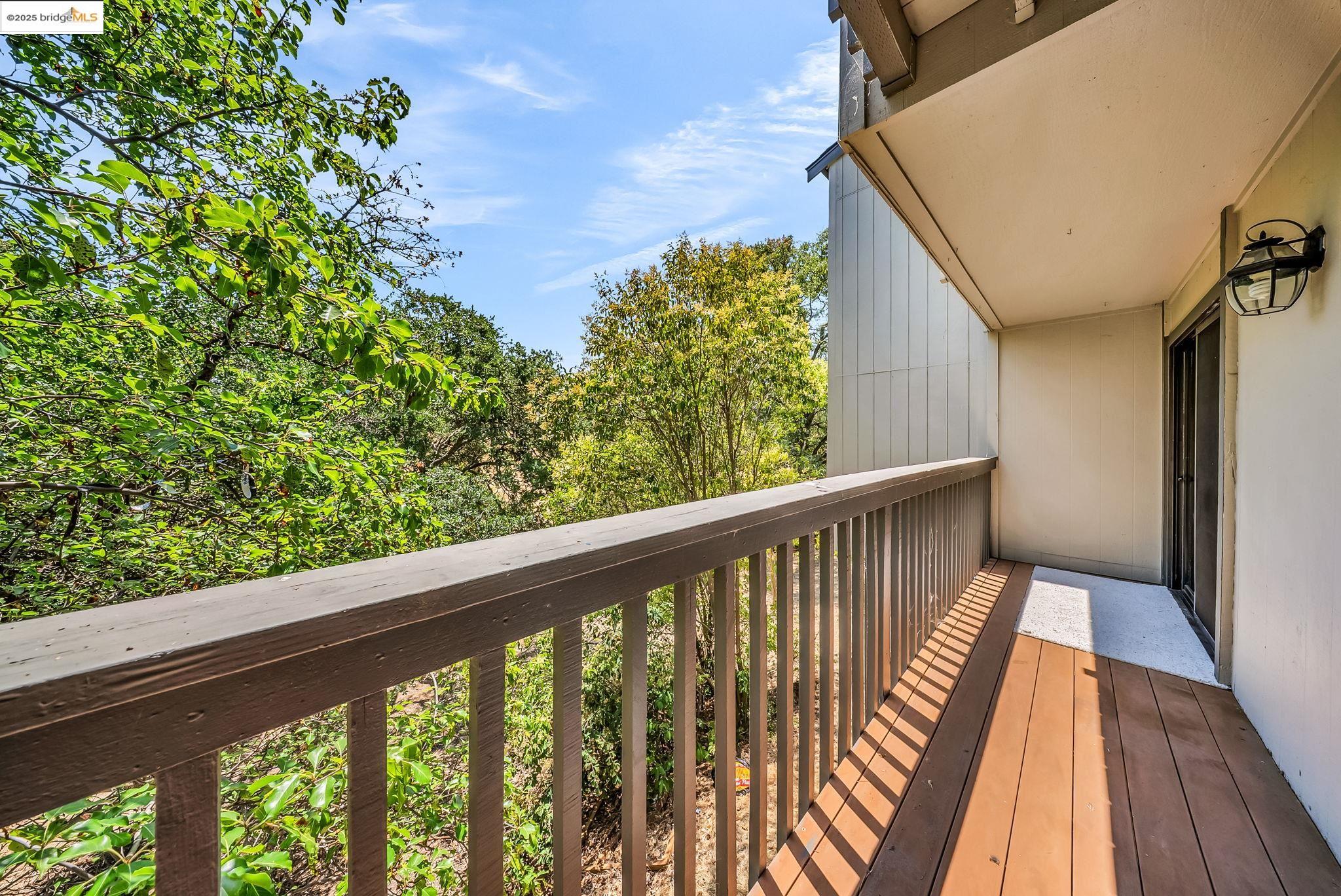 Detail Gallery Image 22 of 28 For 1608 Ashwood Dr, Martinez,  CA 94553 - 3 Beds | 2/1 Baths