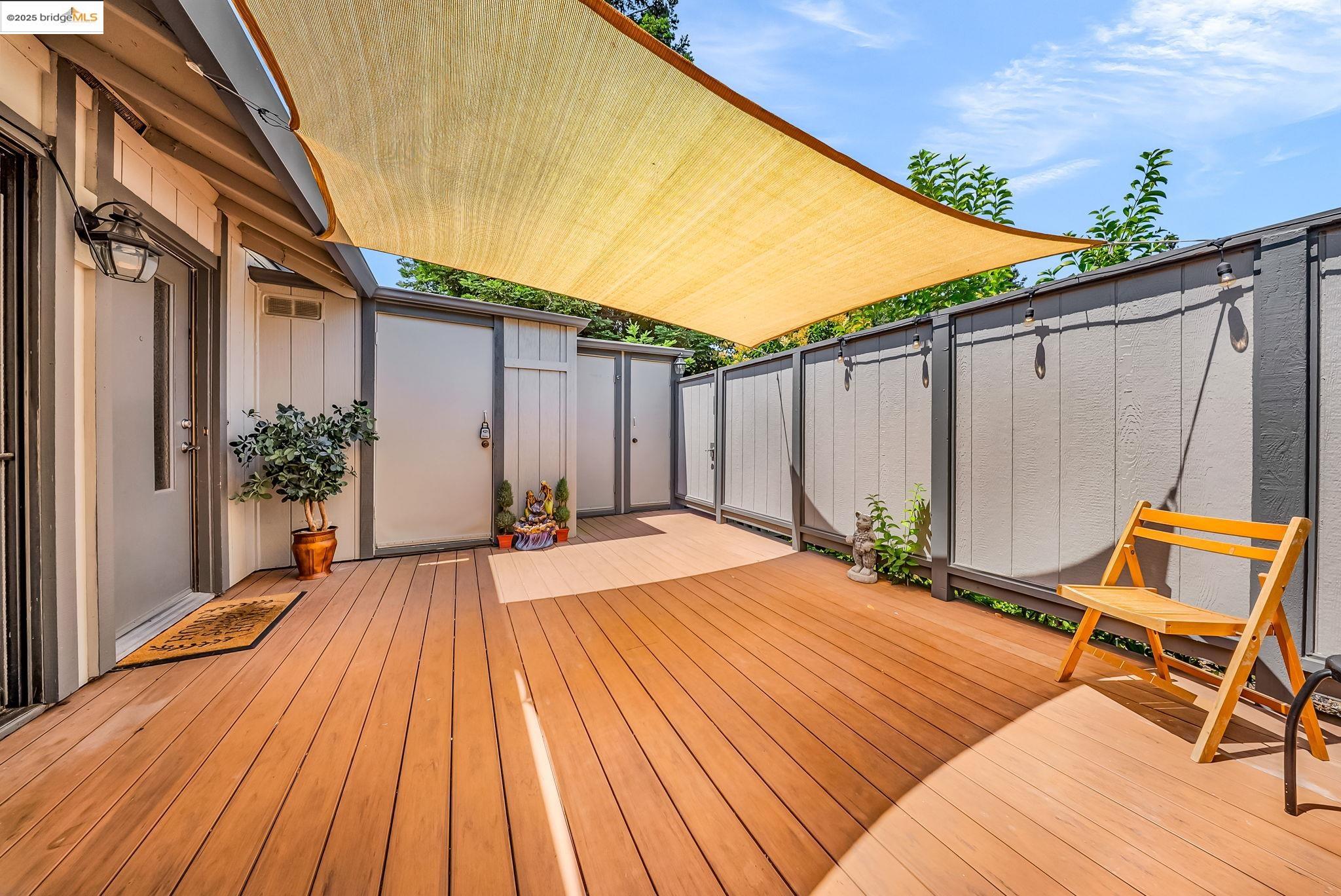 Detail Gallery Image 4 of 28 For 1608 Ashwood Dr, Martinez,  CA 94553 - 3 Beds | 2/1 Baths