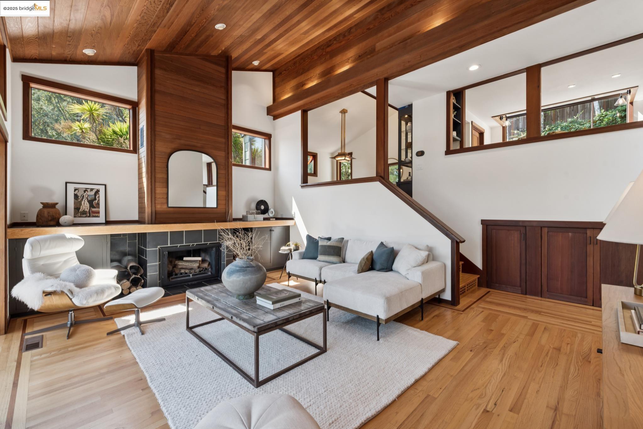 Detail Gallery Image 11 of 60 For 737 Woodhaven Rd, Berkeley,  CA 94708 - 3 Beds | 2/1 Baths