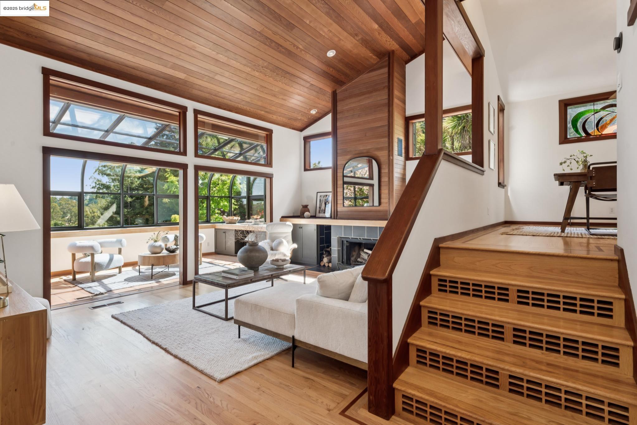 Detail Gallery Image 18 of 60 For 737 Woodhaven Rd, Berkeley,  CA 94708 - 3 Beds | 2/1 Baths