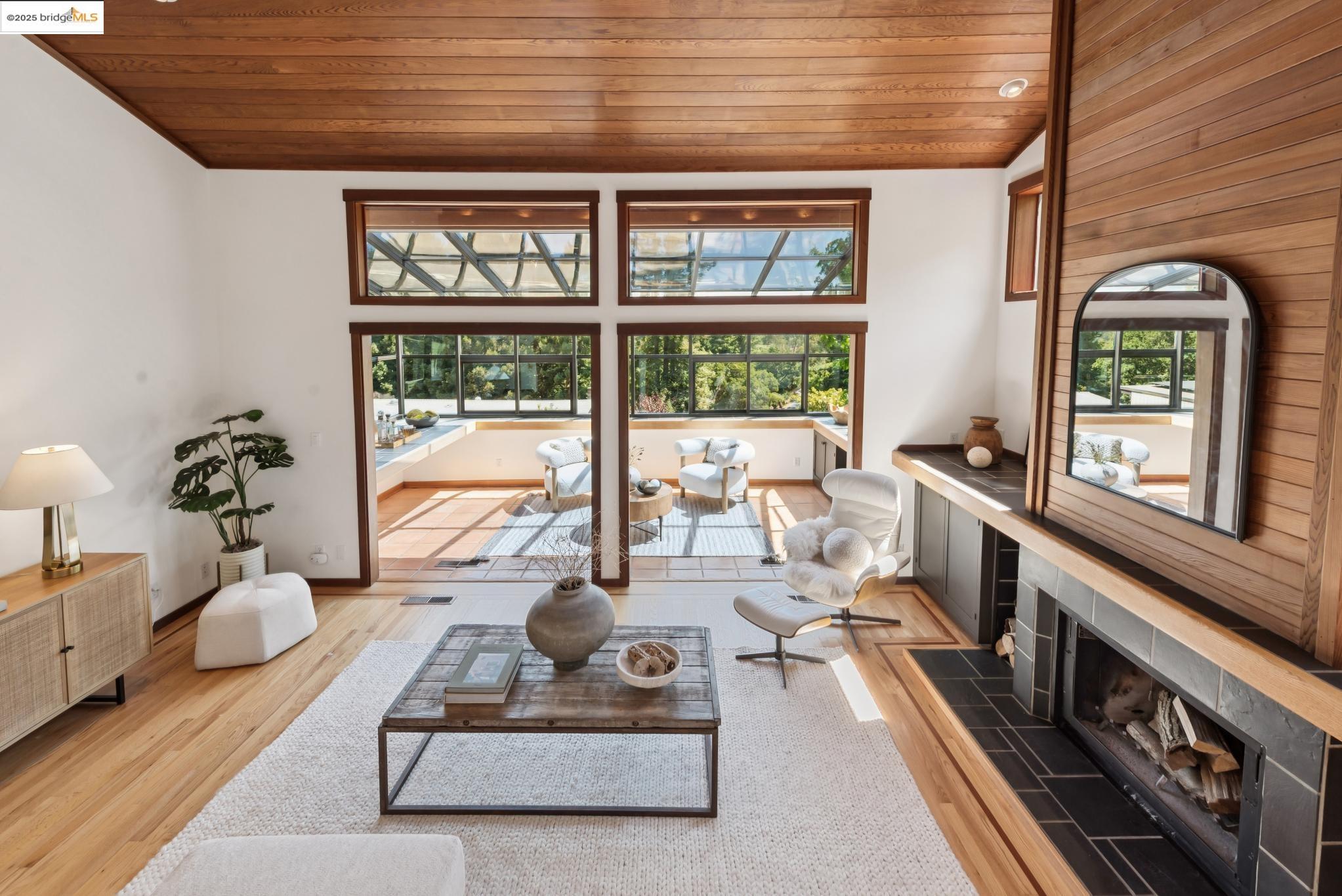 Detail Gallery Image 19 of 60 For 737 Woodhaven Rd, Berkeley,  CA 94708 - 3 Beds | 2/1 Baths