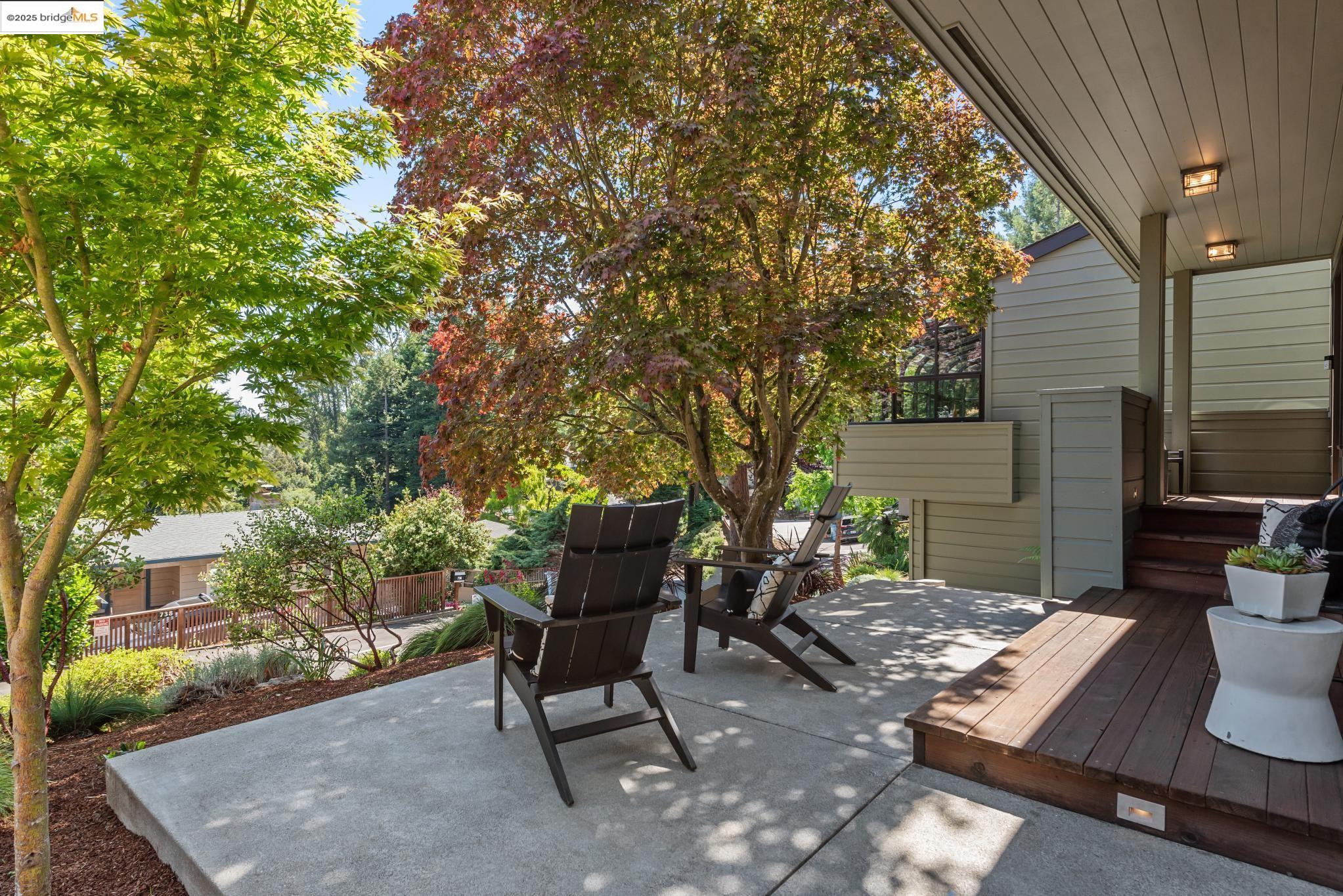 Detail Gallery Image 3 of 60 For 737 Woodhaven Rd, Berkeley,  CA 94708 - 3 Beds | 2/1 Baths