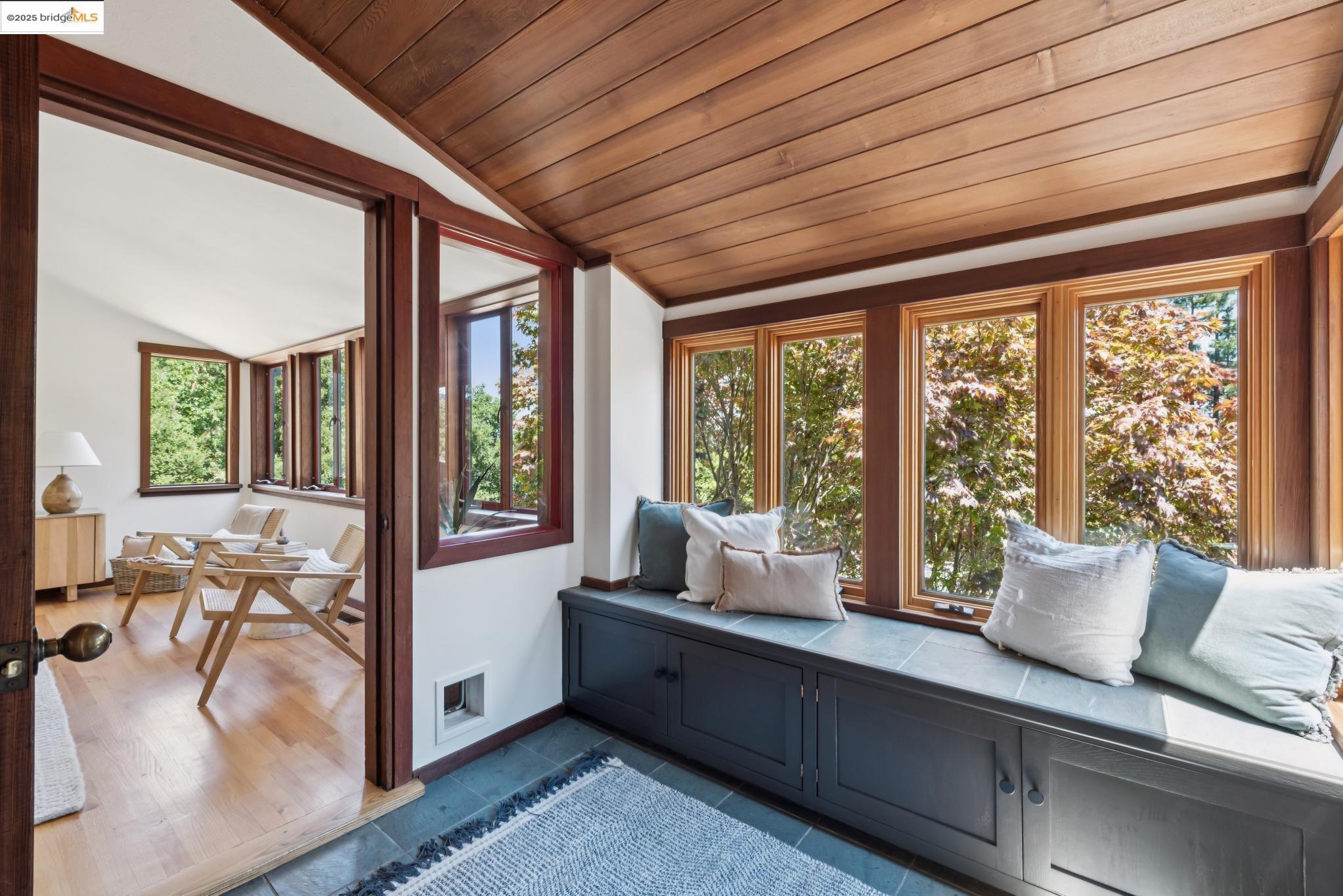 Detail Gallery Image 36 of 60 For 737 Woodhaven Rd, Berkeley,  CA 94708 - 3 Beds | 2/1 Baths