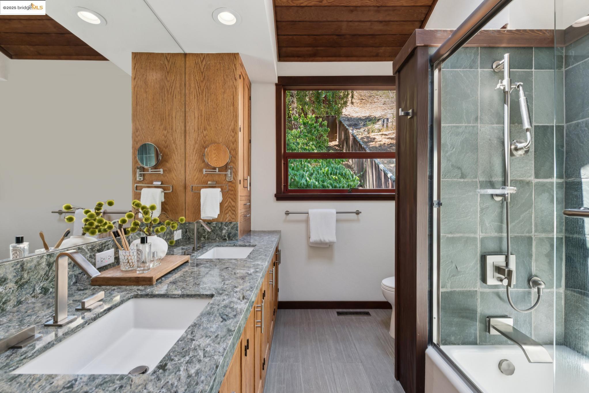 Detail Gallery Image 41 of 60 For 737 Woodhaven Rd, Berkeley,  CA 94708 - 3 Beds | 2/1 Baths