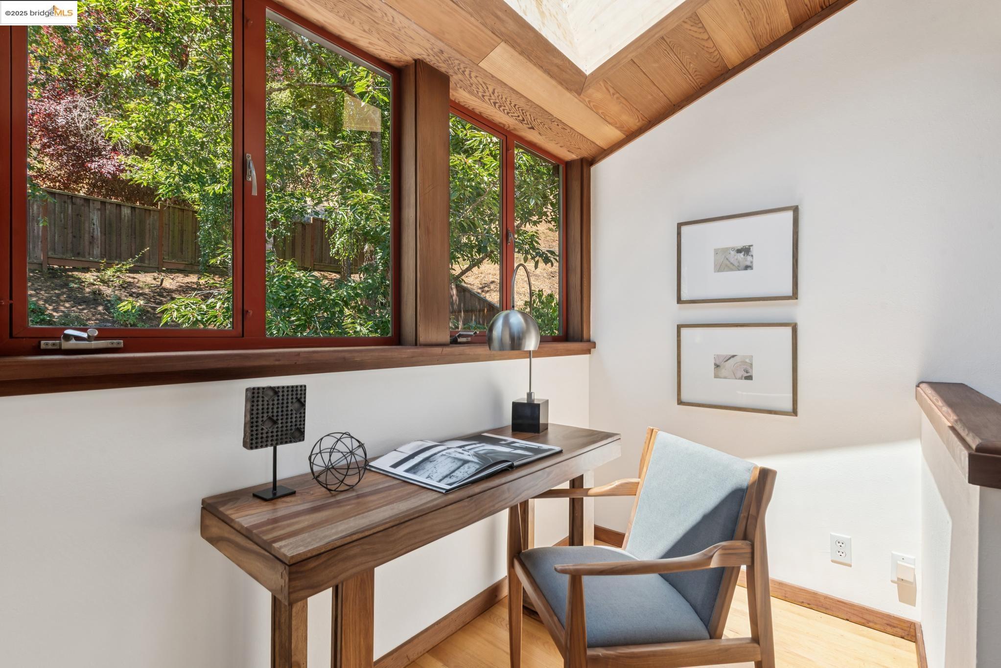 Detail Gallery Image 47 of 60 For 737 Woodhaven Rd, Berkeley,  CA 94708 - 3 Beds | 2/1 Baths