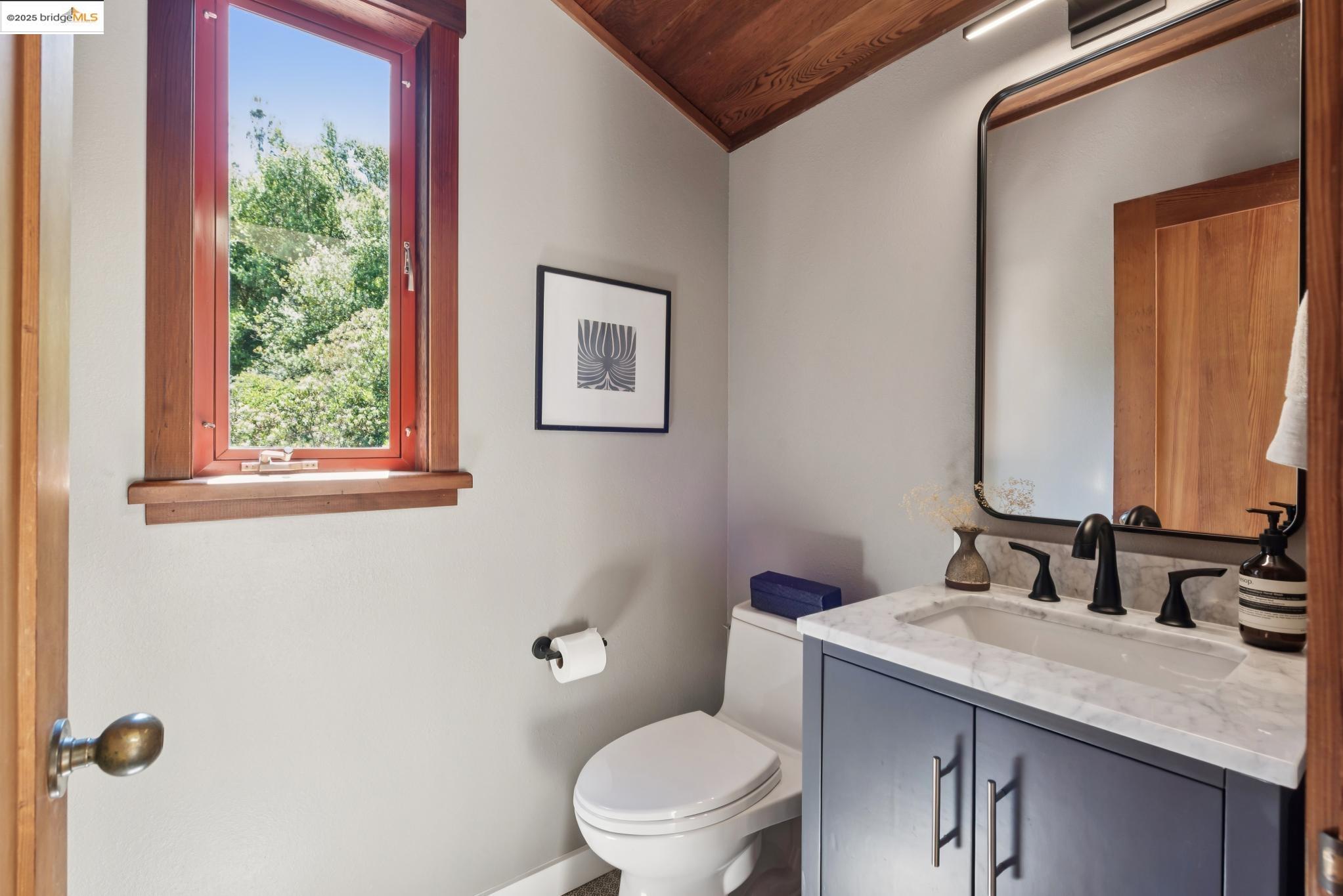 Detail Gallery Image 48 of 60 For 737 Woodhaven Rd, Berkeley,  CA 94708 - 3 Beds | 2/1 Baths