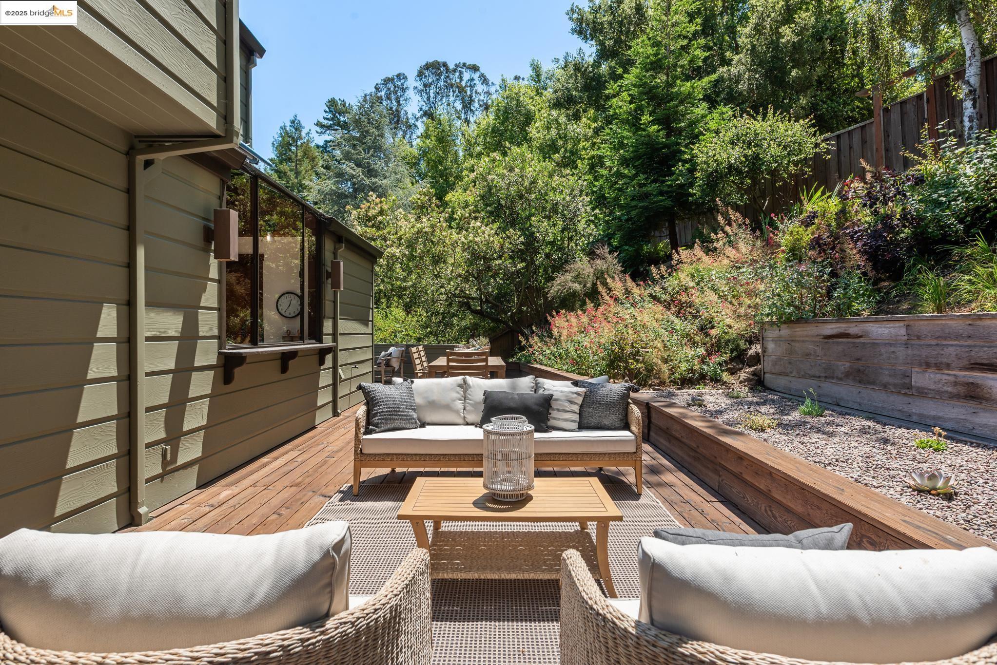 Detail Gallery Image 52 of 60 For 737 Woodhaven Rd, Berkeley,  CA 94708 - 3 Beds | 2/1 Baths