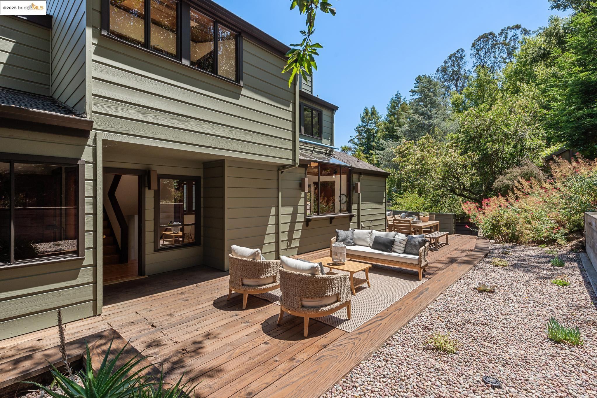 Detail Gallery Image 53 of 60 For 737 Woodhaven Rd, Berkeley,  CA 94708 - 3 Beds | 2/1 Baths