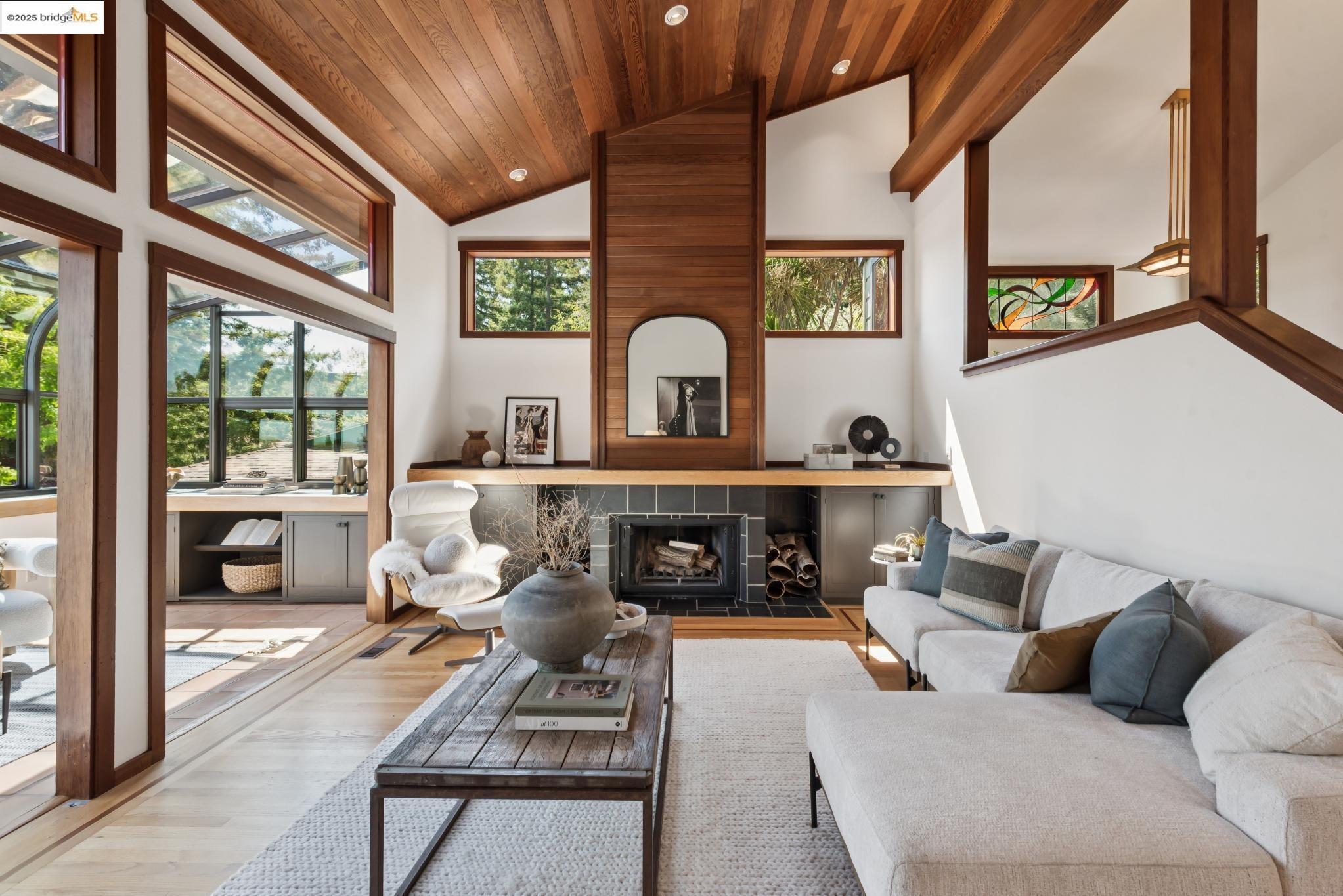 Detail Gallery Image 10 of 60 For 737 Woodhaven Rd, Berkeley,  CA 94708 - 3 Beds | 2/1 Baths