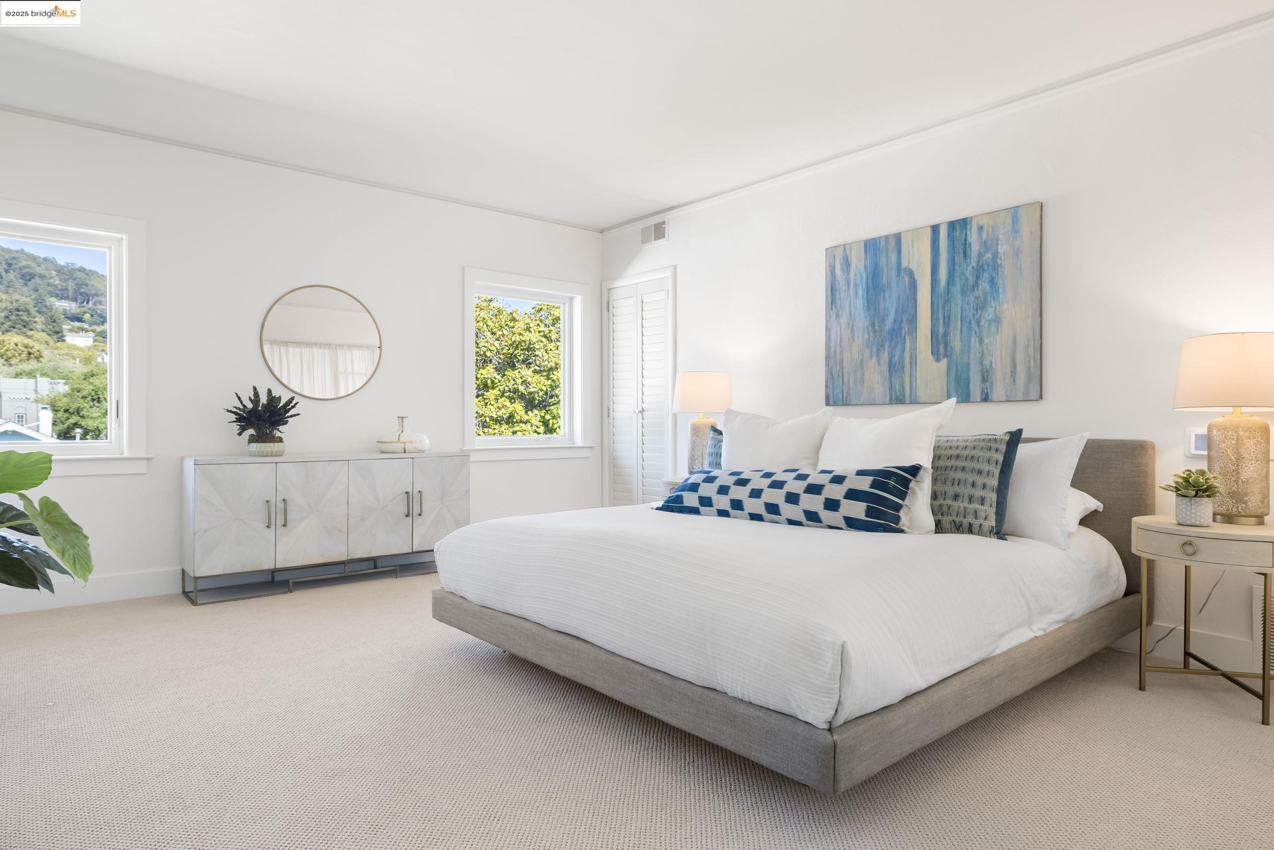 Detail Gallery Image 18 of 25 For 1519 Oxford Street #L,  Berkeley,  CA 94709-1542 - 2 Beds | 3 Baths