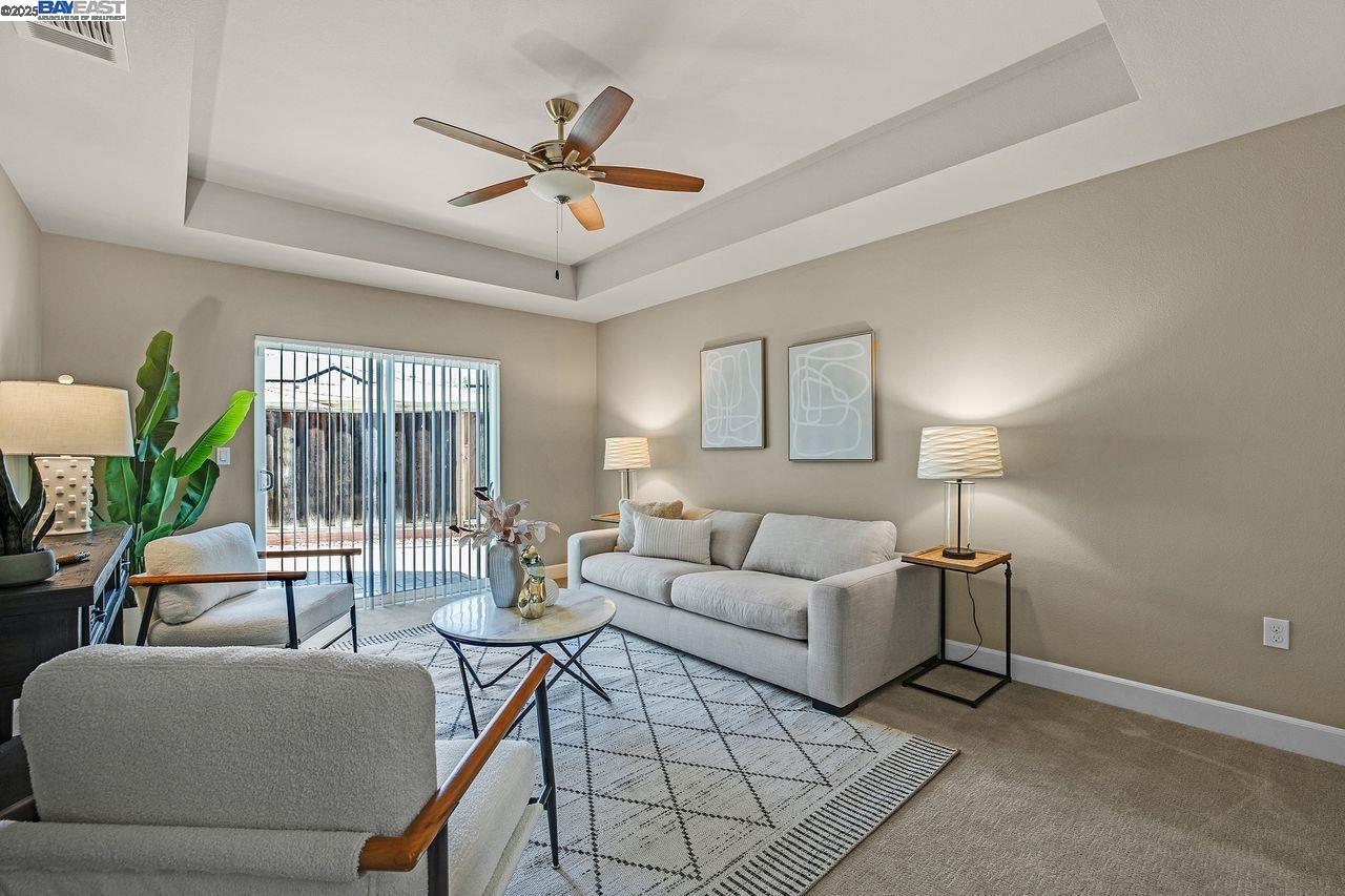 Detail Gallery Image 10 of 37 For 200 Valletta Ln, Pleasanton,  CA 94566 - 3 Beds | 2/2 Baths