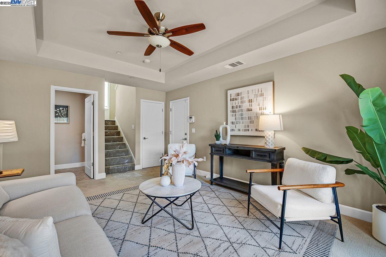 Detail Gallery Image 11 of 37 For 200 Valletta Ln, Pleasanton,  CA 94566 - 3 Beds | 2/2 Baths