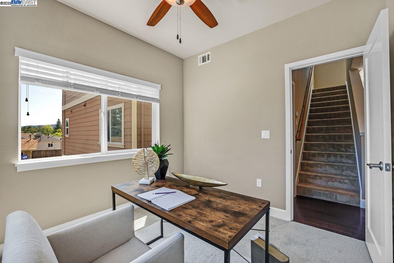 Detail Gallery Image 27 of 37 For 200 Valletta Ln, Pleasanton,  CA 94566 - 3 Beds | 2/2 Baths