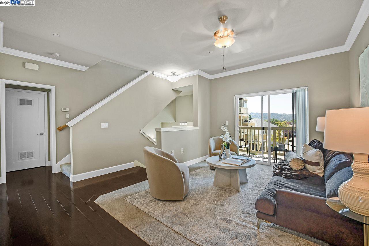 Detail Gallery Image 9 of 37 For 200 Valletta Ln, Pleasanton,  CA 94566 - 3 Beds | 2/2 Baths