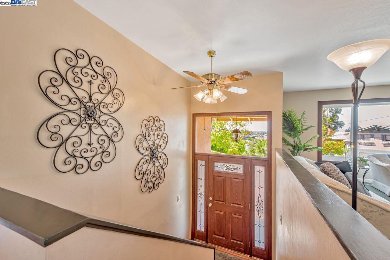 Detail Gallery Image 6 of 42 For 32072 Chicoine Ave, Hayward,  CA 94544 - 4 Beds | 3 Baths