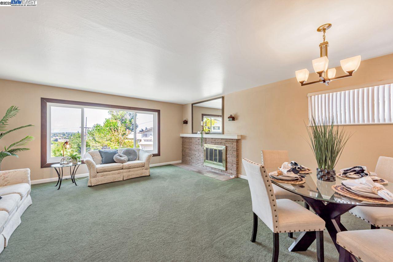 Detail Gallery Image 9 of 42 For 32072 Chicoine Ave, Hayward,  CA 94544 - 4 Beds | 3 Baths
