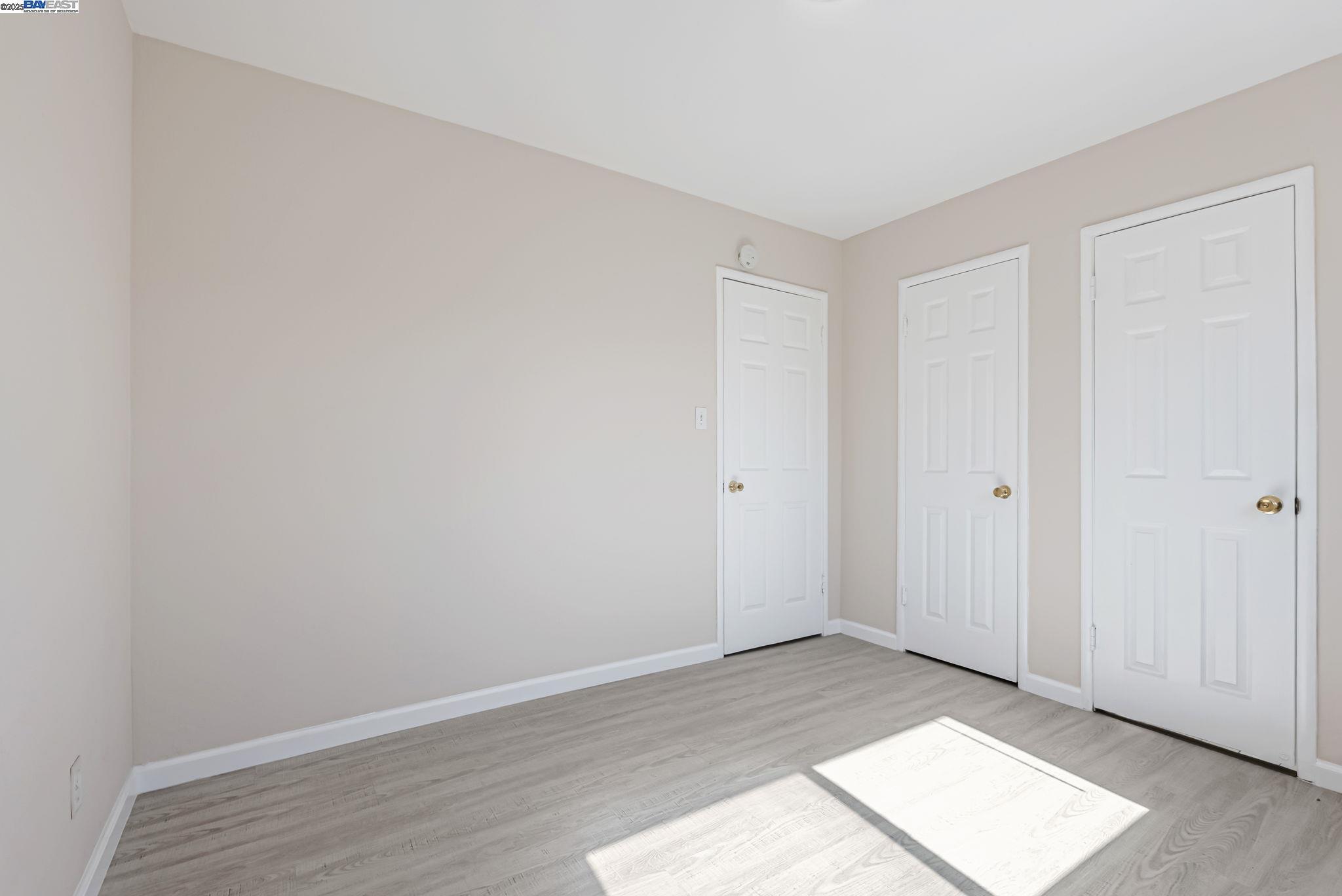 Detail Gallery Image 14 of 23 For 1180 Saranap Ave #105,  Walnut Creek,  CA 94595 - 1 Beds | 1 Baths