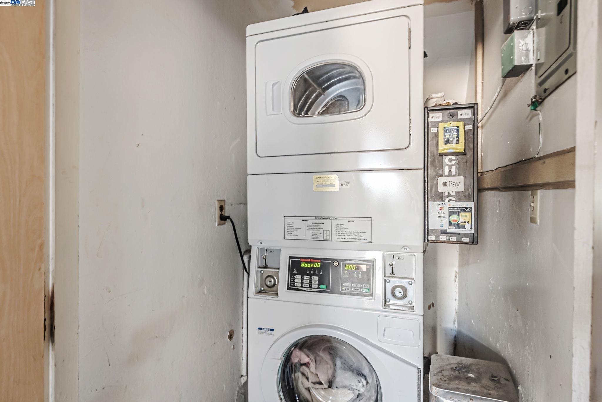 Detail Gallery Image 18 of 23 For 1180 Saranap Ave #105,  Walnut Creek,  CA 94595 - 1 Beds | 1 Baths