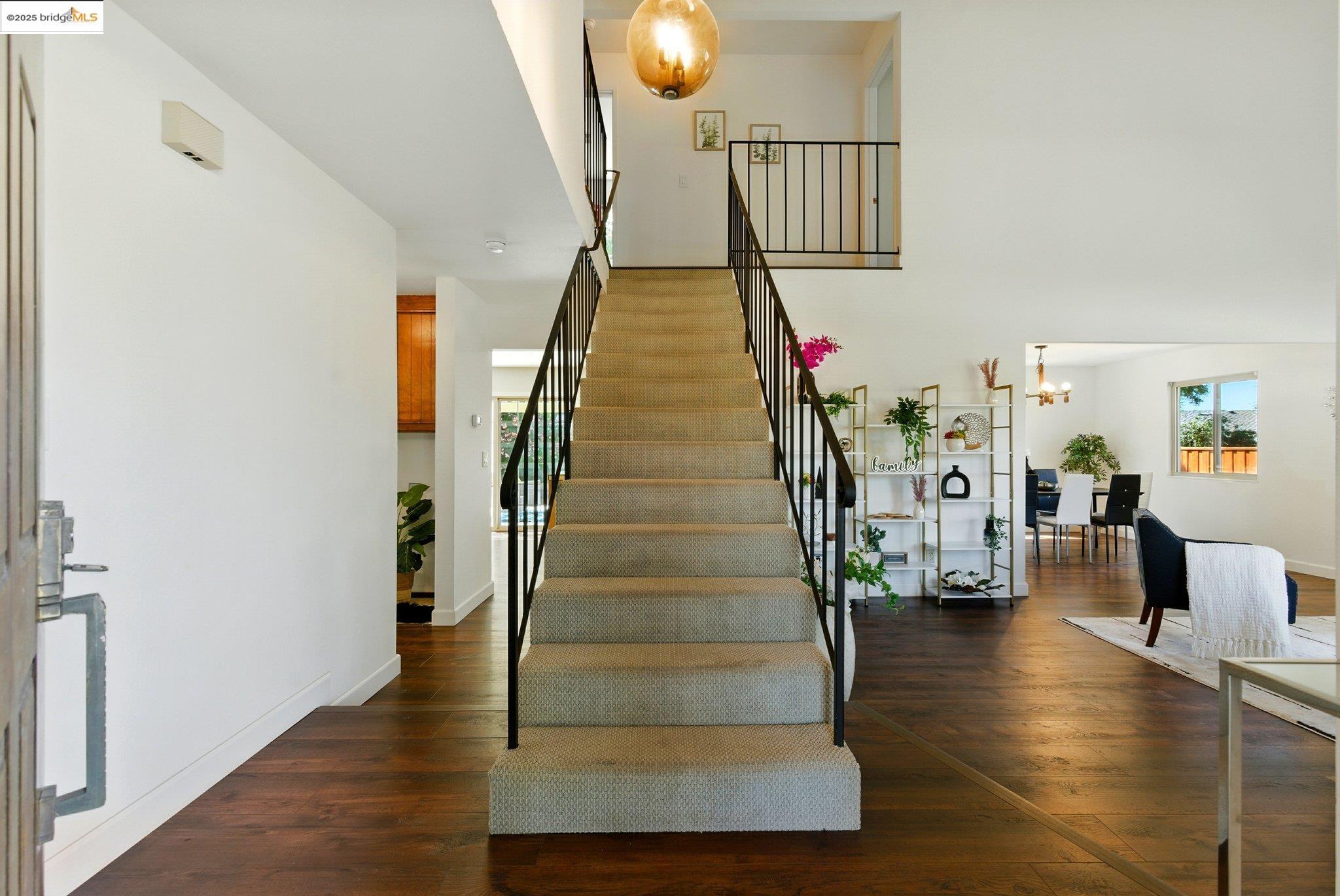 Detail Gallery Image 4 of 57 For 640 Mt Duncan, Clayton,  CA 94517 - 4 Beds | 3 Baths