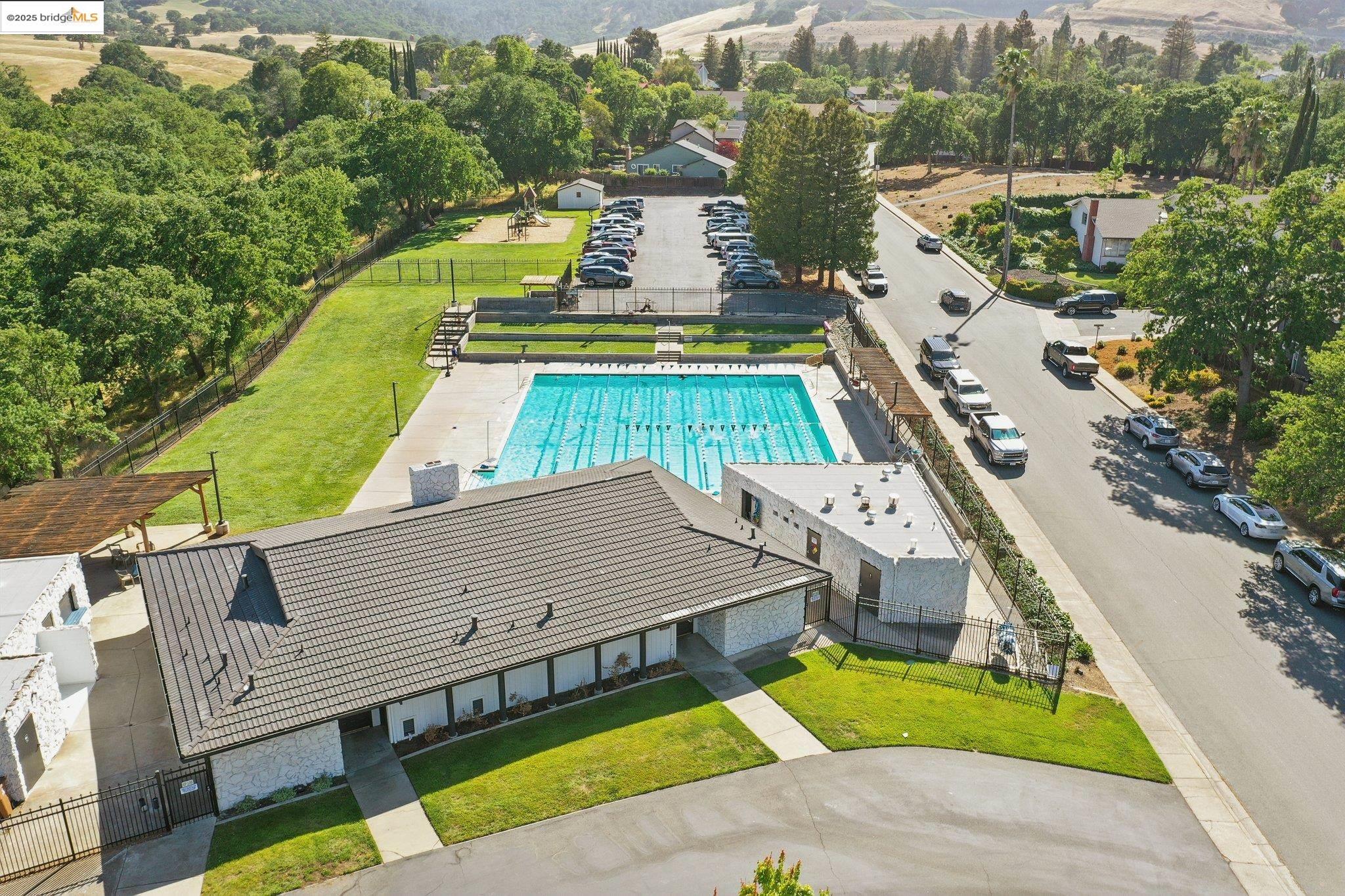 Detail Gallery Image 49 of 57 For 640 Mt Duncan, Clayton,  CA 94517 - 4 Beds | 3 Baths