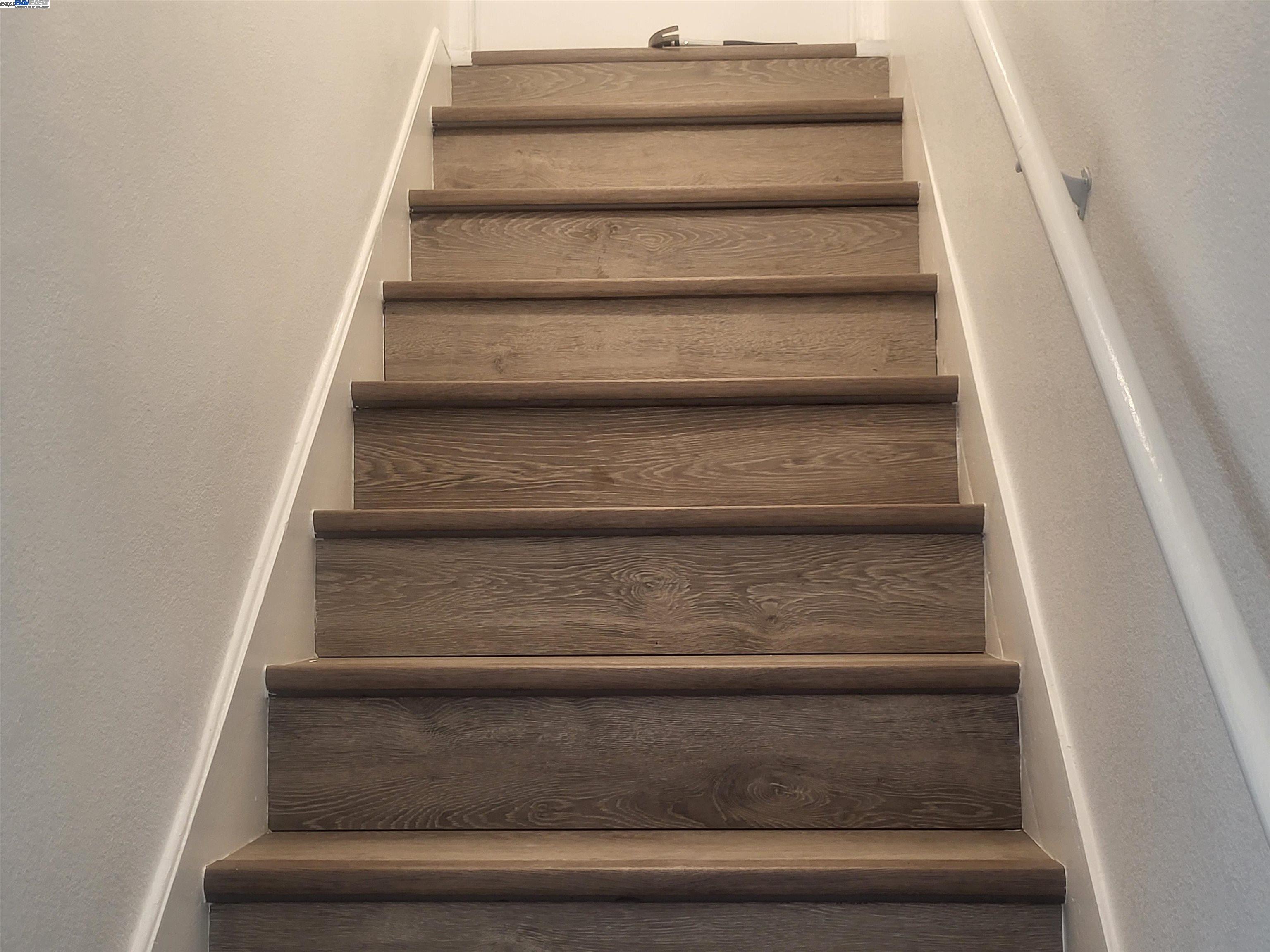 Detail Gallery Image 11 of 19 For 1018 69th Ave, Oakland,  CA 94621 - 3 Beds | 1 Baths