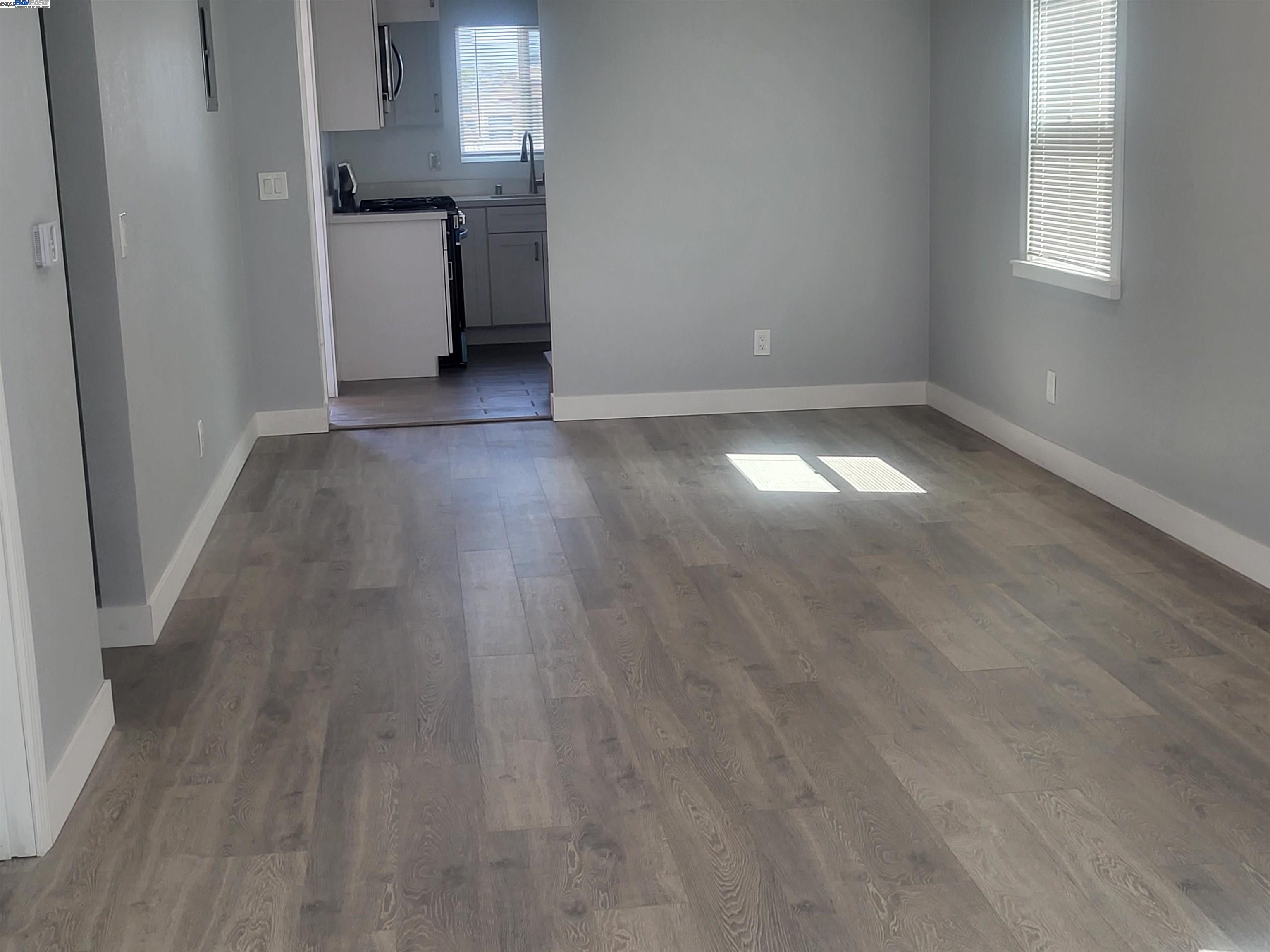 Detail Gallery Image 19 of 19 For 1018 69th Ave, Oakland,  CA 94621 - 3 Beds | 1 Baths