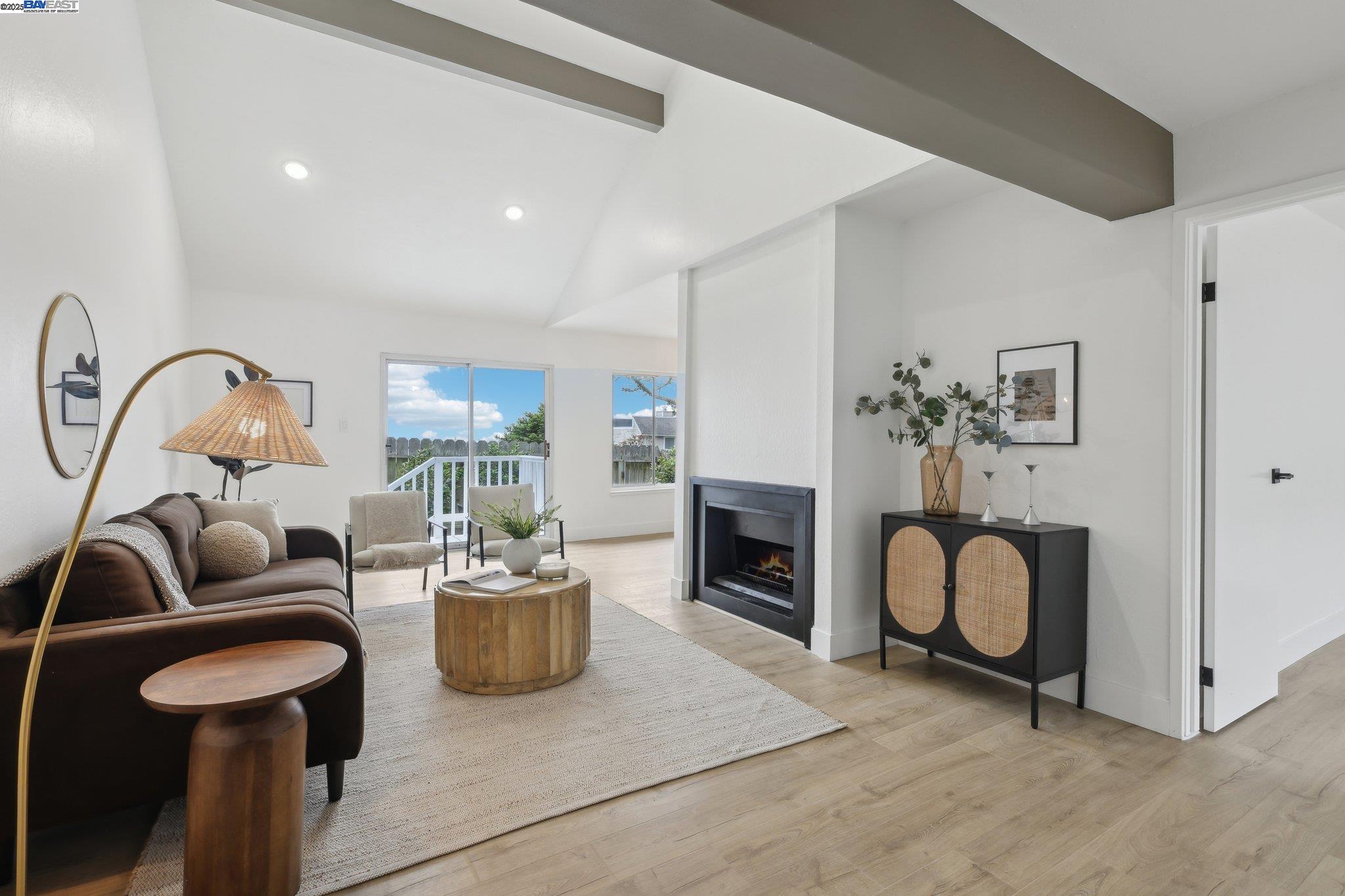 Detail Gallery Image 4 of 35 For 3918 Crofton Way, South San Francisco,  CA 94080 - 4 Beds | 2/1 Baths
